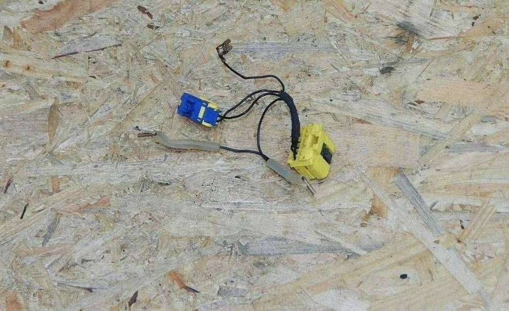 VW T5 Airbag Wiring Harness Connector 6Q0972928