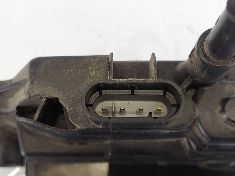 Dörrlås fram höger Nissan Primera P12 image 4