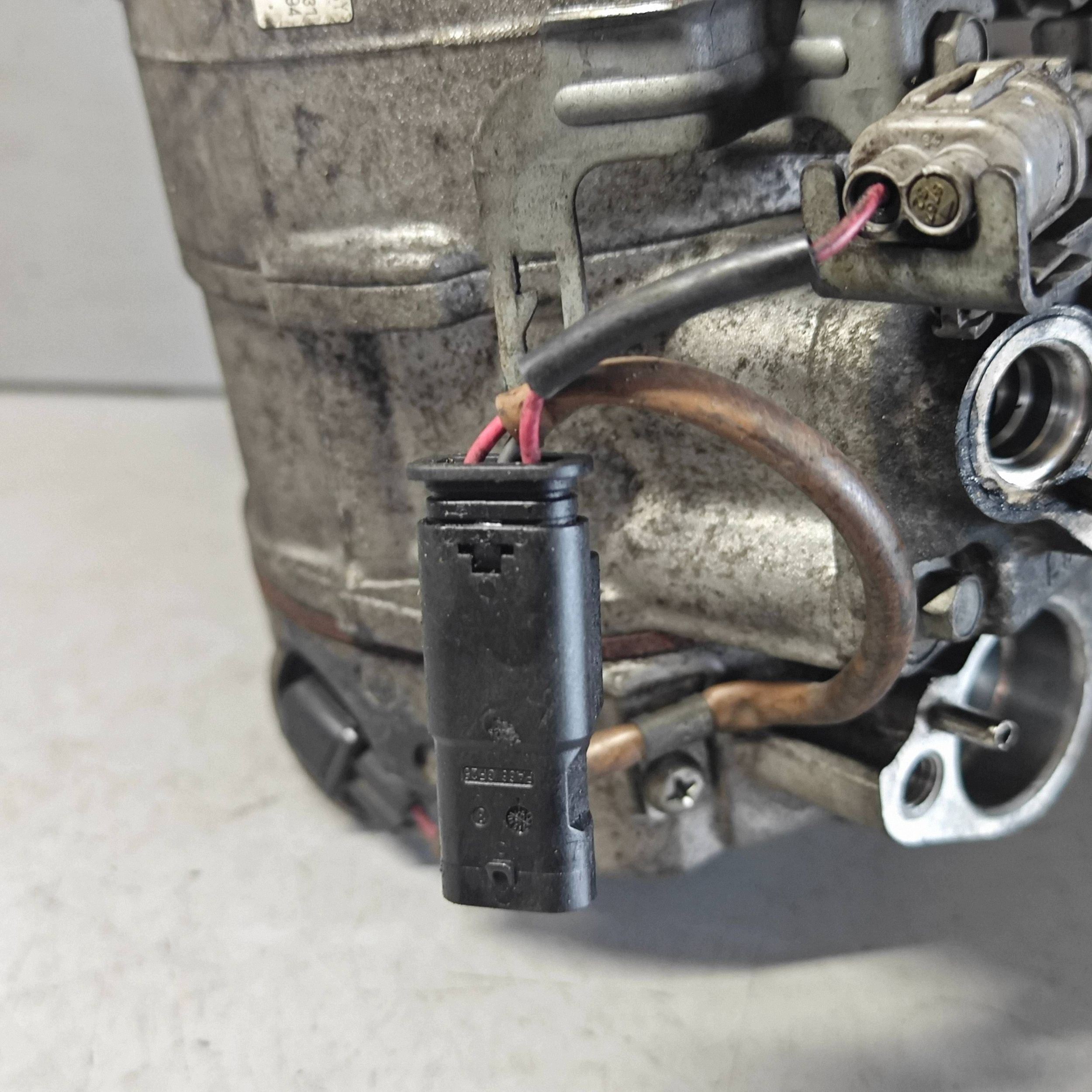 Airco Compressor Mercedes-Benz A0008309300 image 6
