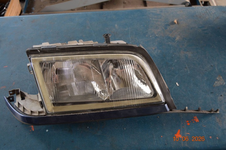 Right Headlight Mercedes-Benz C W202 A2028202961 2028261180 88205485