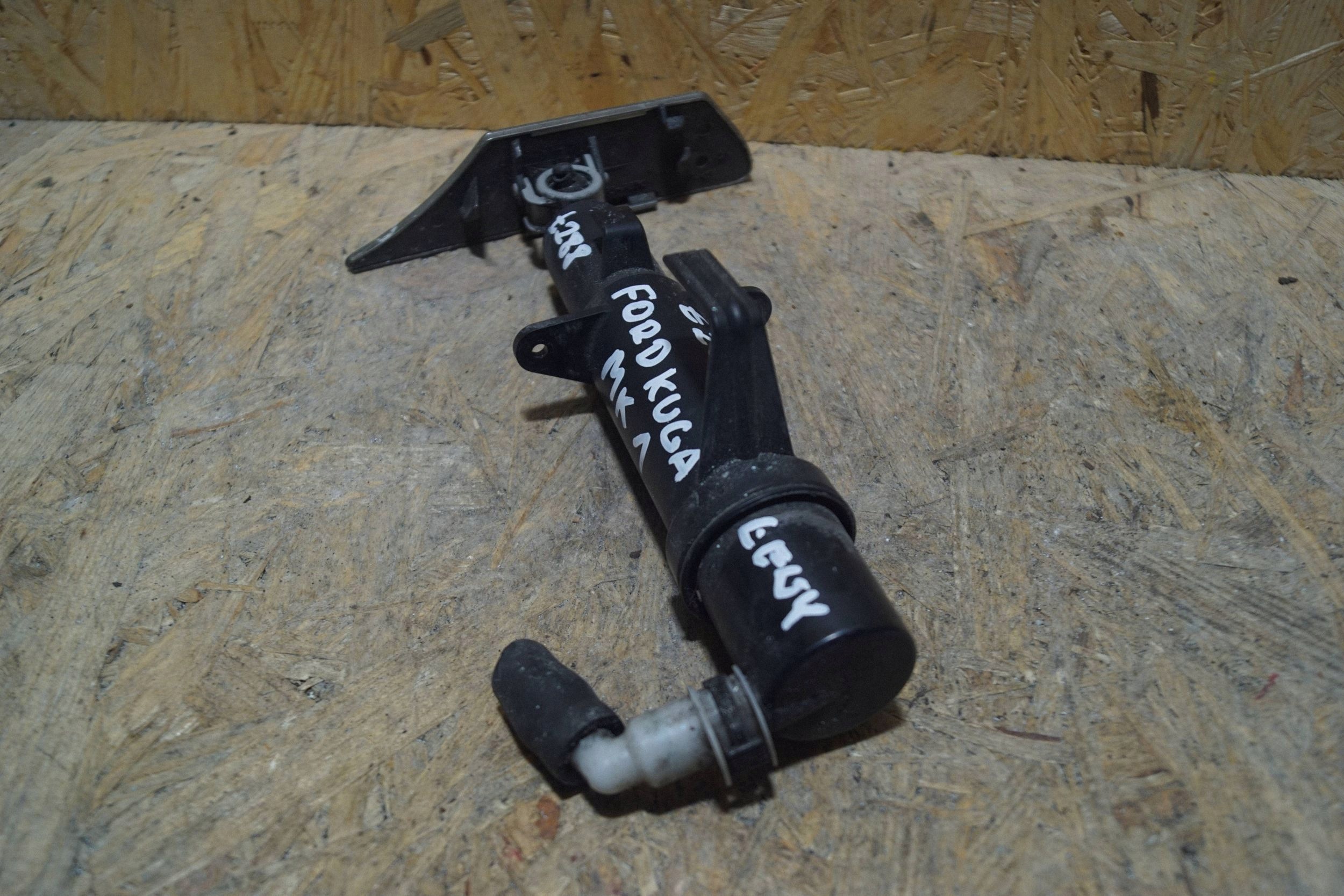 Lave-phare gauche Ford Kuga MK1 (JKM27317) image 3