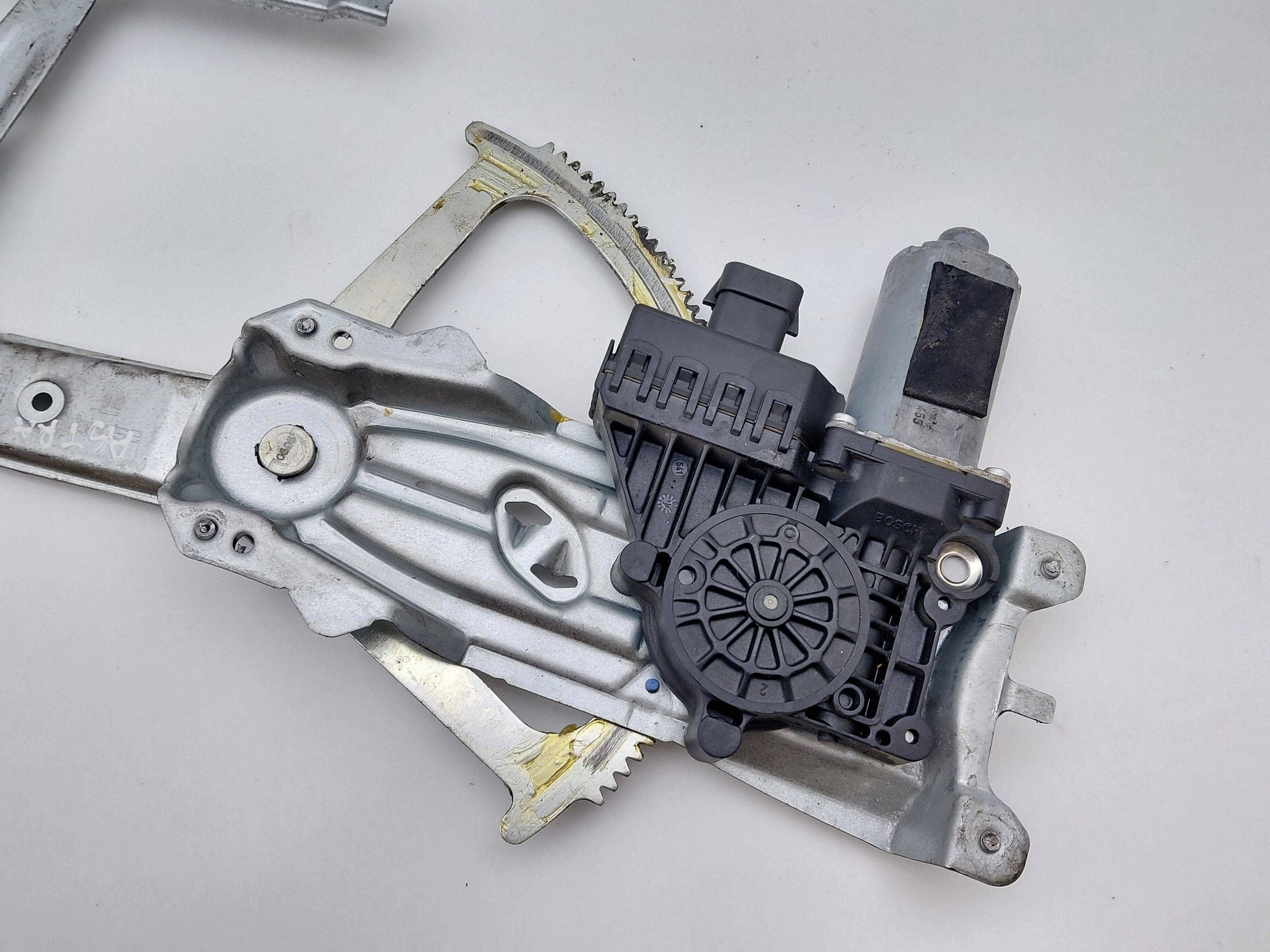 Raamheffer Rechtsvoor Opel Astra H DRC121970 image 4