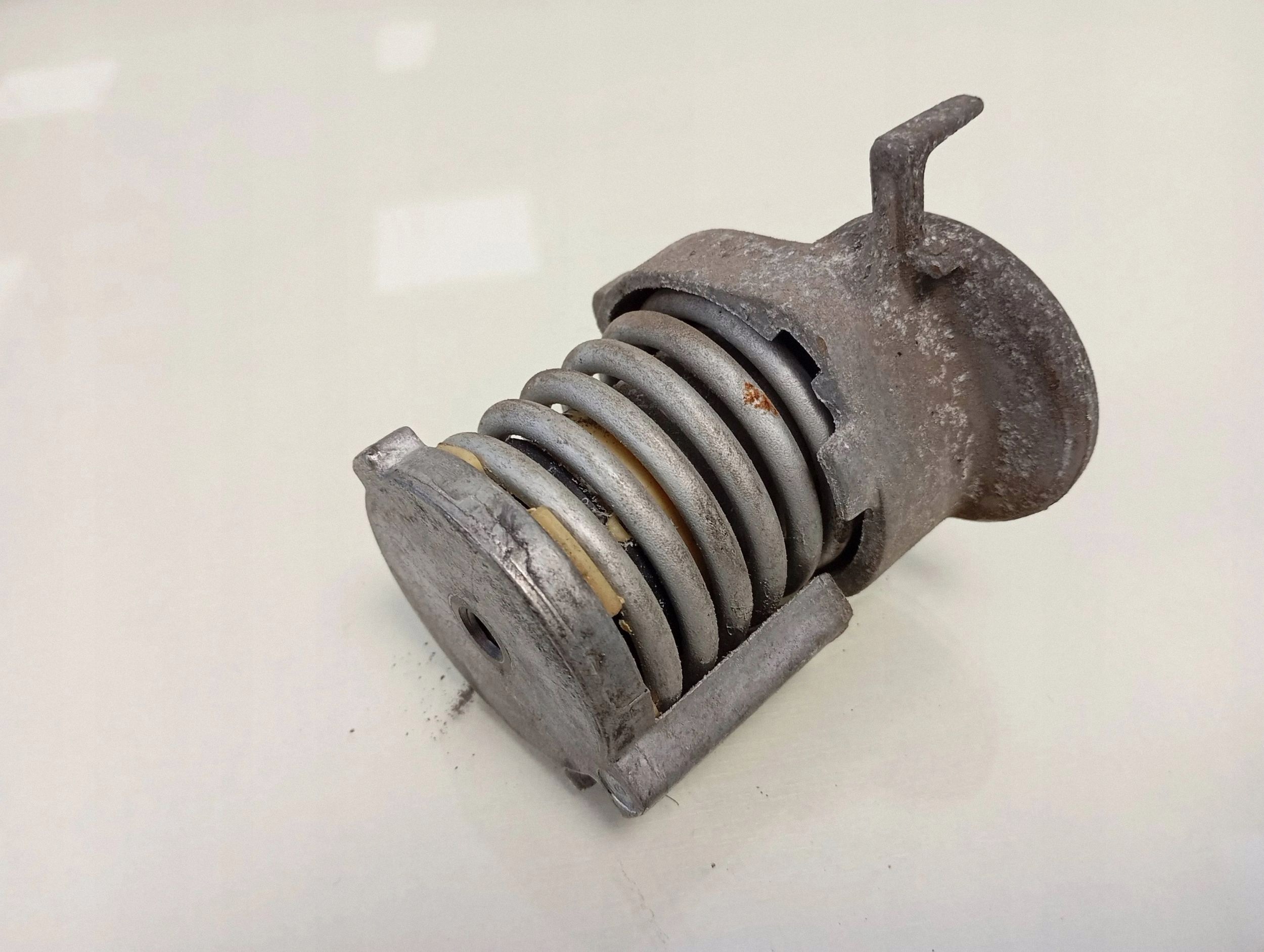Skoda Octavia Mk2 (1Z) Spannrolle 030145299f image 3