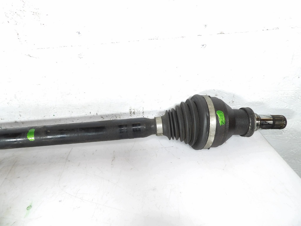 Semi-eixo Direito Dianteiro Opel Astra K 1.6 CDTI OEM 13367068