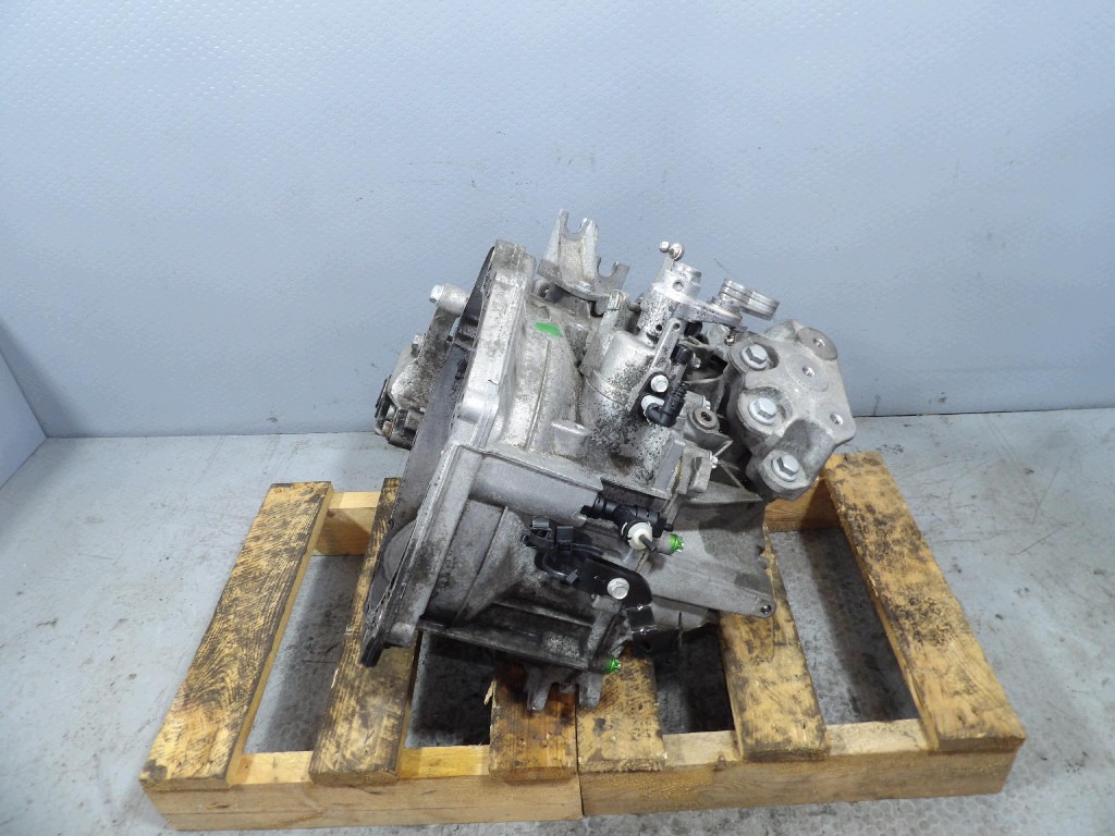 Opel Astra K 1.6CDTI vaihteisto M320MDE
