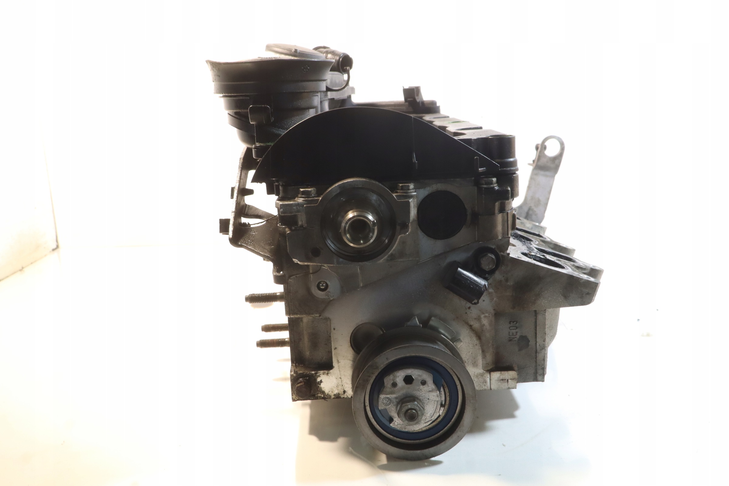 Culasse Audi A4 B8 2.0 TDI 03L103373E image 3