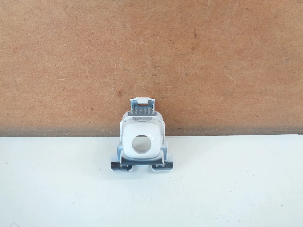 Support caméra Mercedes W910 A9108881300