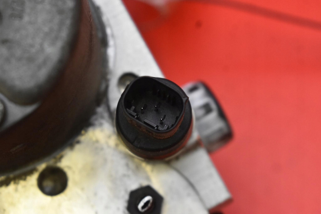 Bomba ABS 8E0614517 Audi A4 B6 2.0 20V 130 KM 00-05 image 3