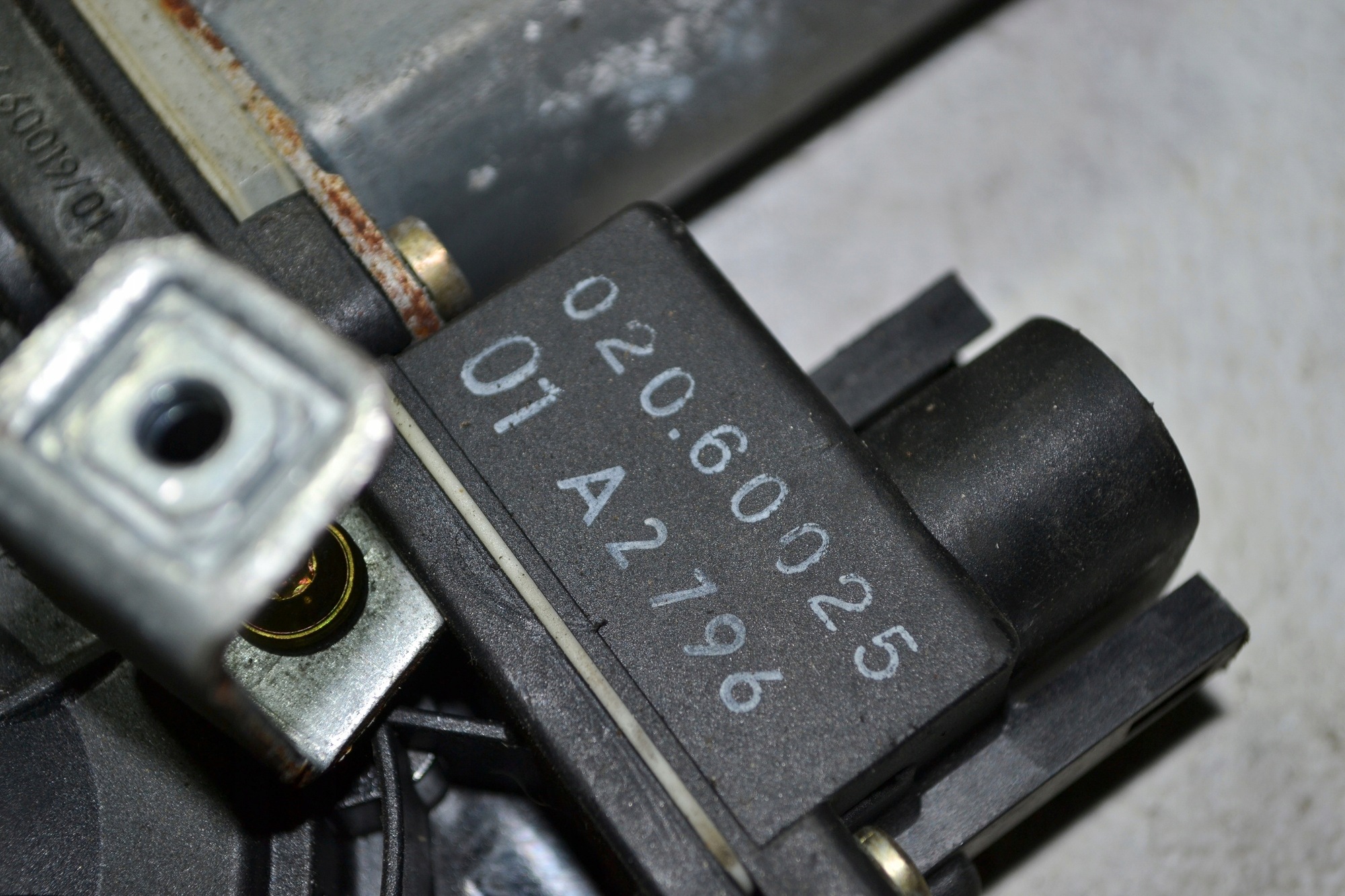Motor Elevador Vidro VW Transporter T4 Esq 7D0959801 image 3