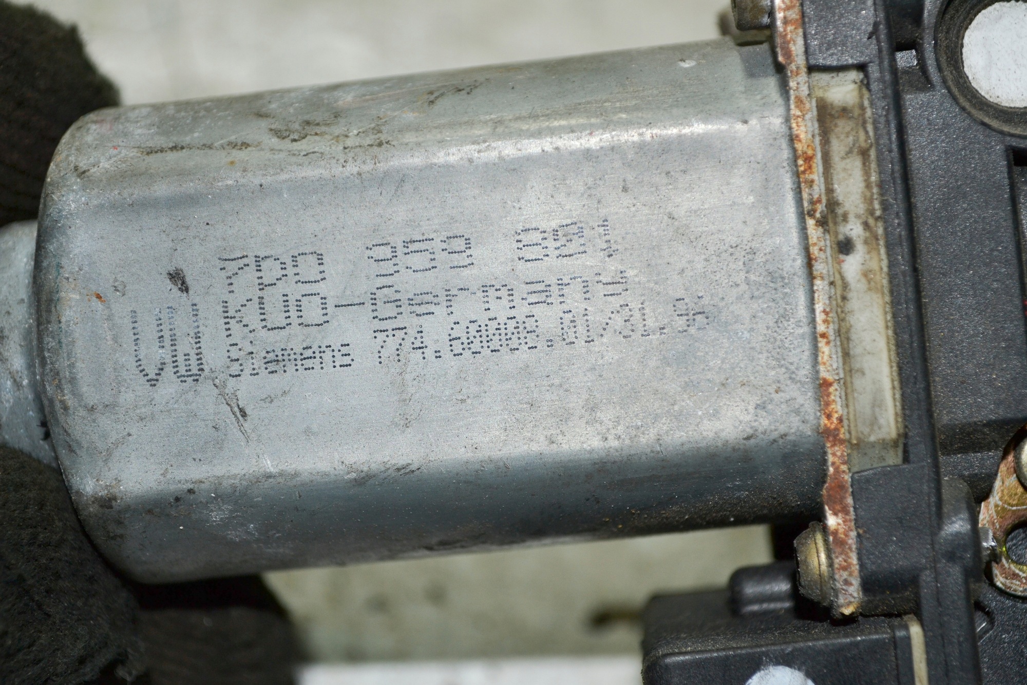 Motor Elevador Vidro VW Transporter T4 Esq 7D0959801 image 5
