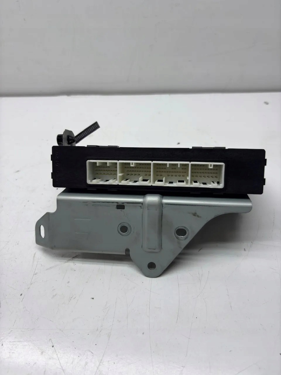 Module confort Subaru 88281AJ220 2.0L diesel 2012 image 4
