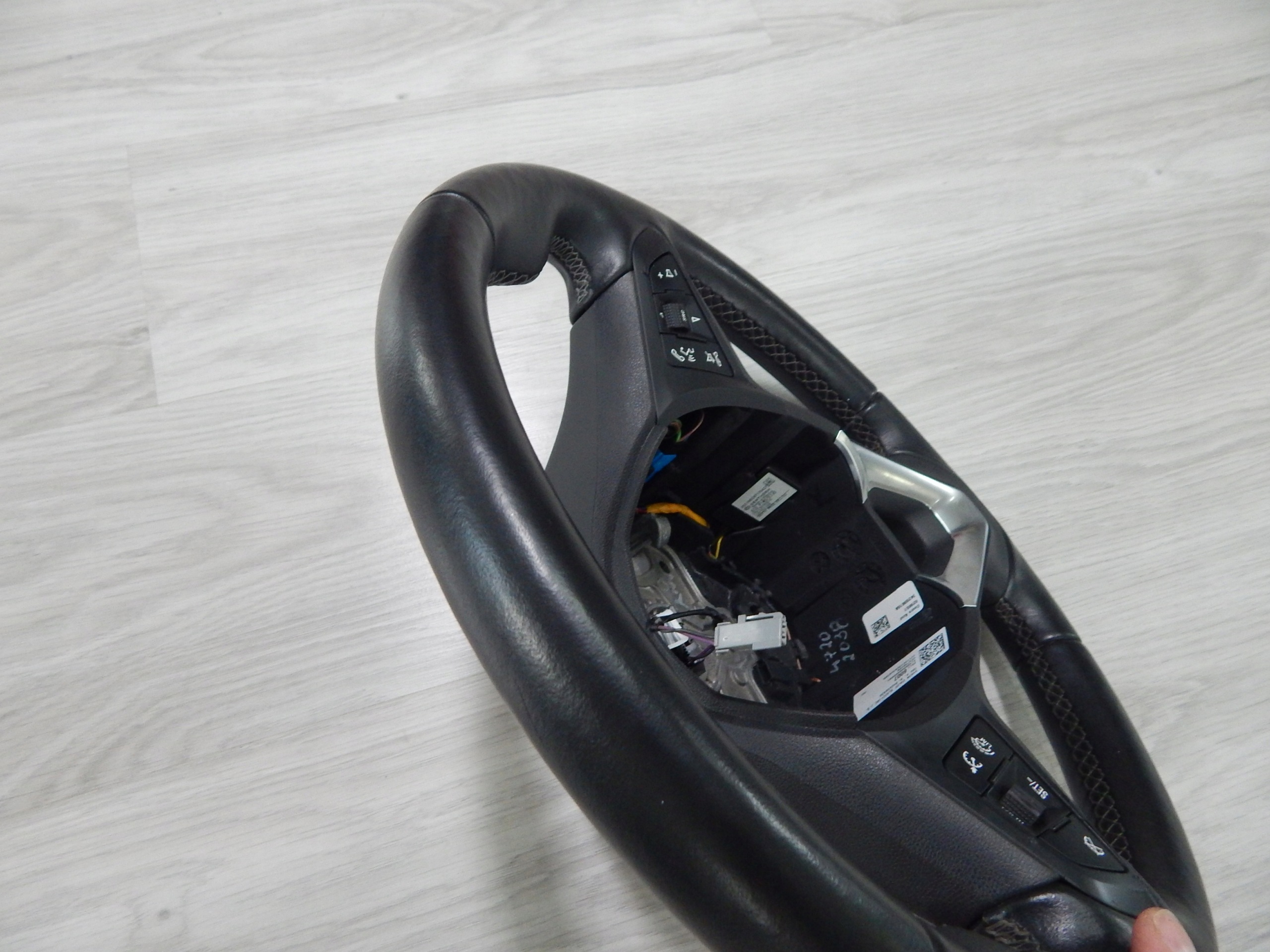 Opel Corsa E - handlebar heated leather tempoma oryg image 9