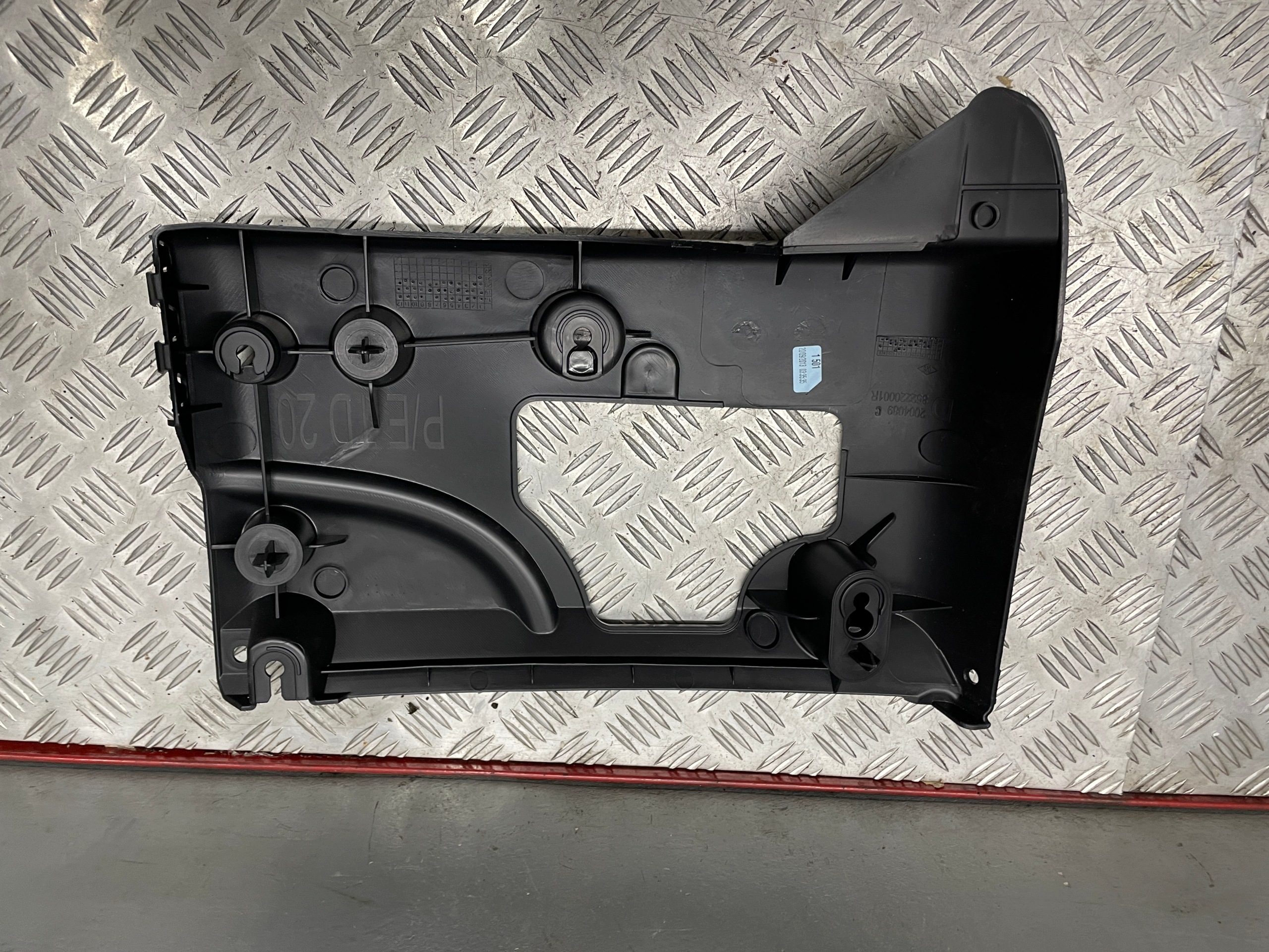 Rear Bumper Slide Right 852220001R Renault Master III