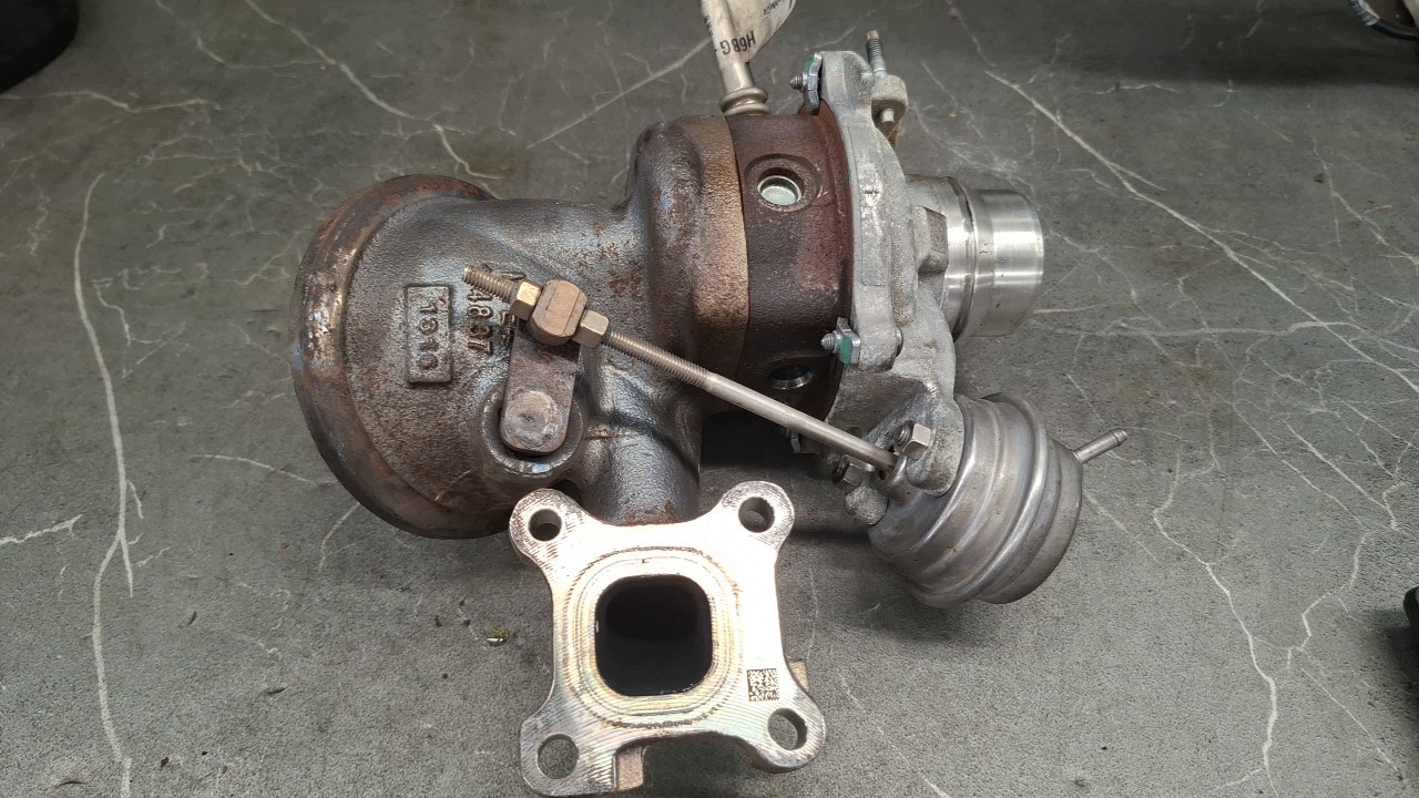Turbolader Ford Fiesta MK7 1.0 EcoBoost h6bg-6k682ad image 2