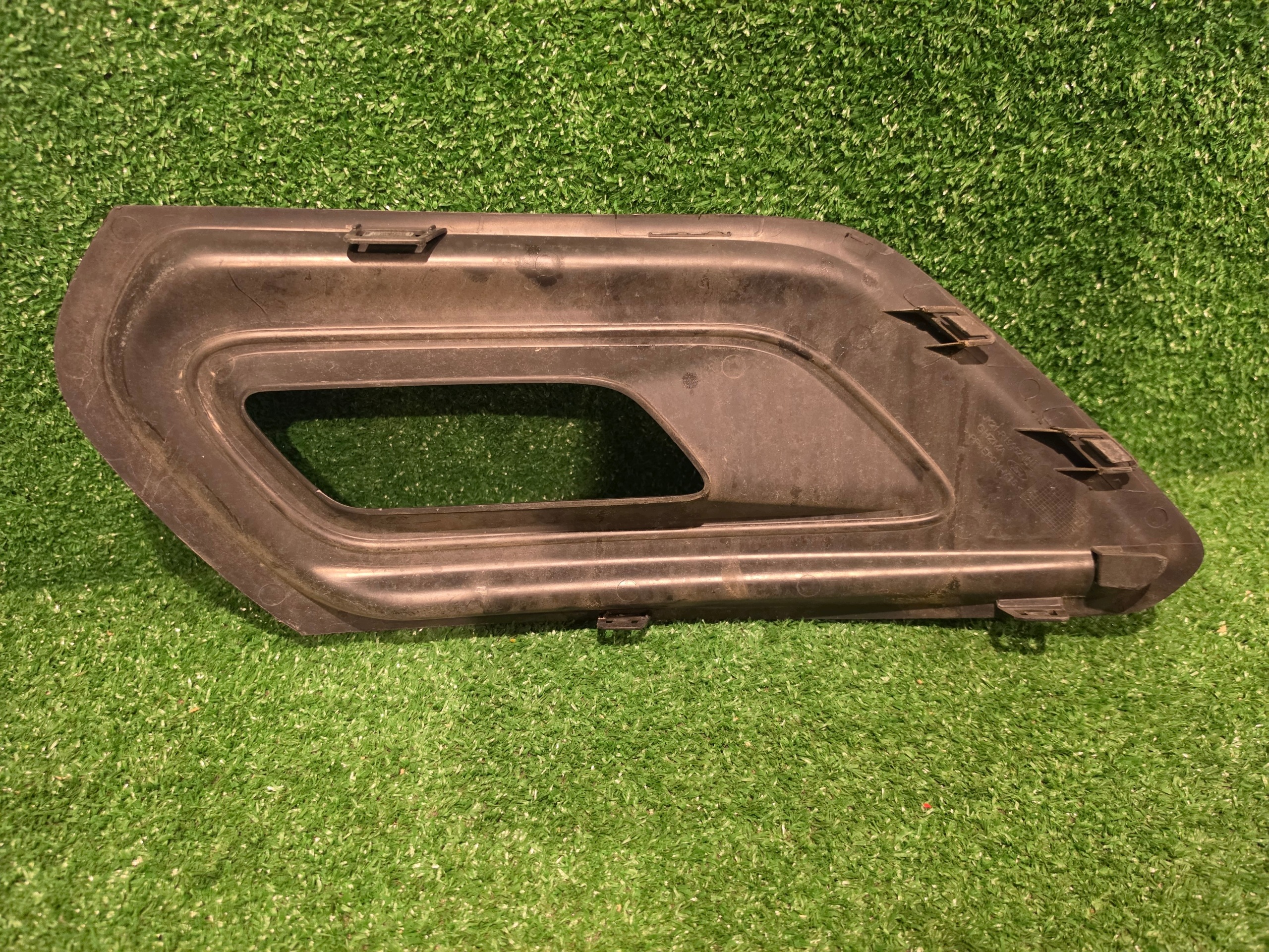 Ford JK21-R19952-BE Front Bumper Grille image 3