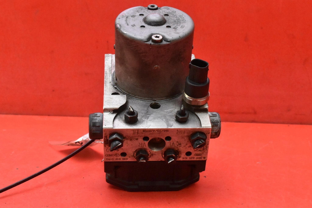 ABS-pumppu 4B0614517G 0265225124 Audi A6 C5 2.4 V6 97-01