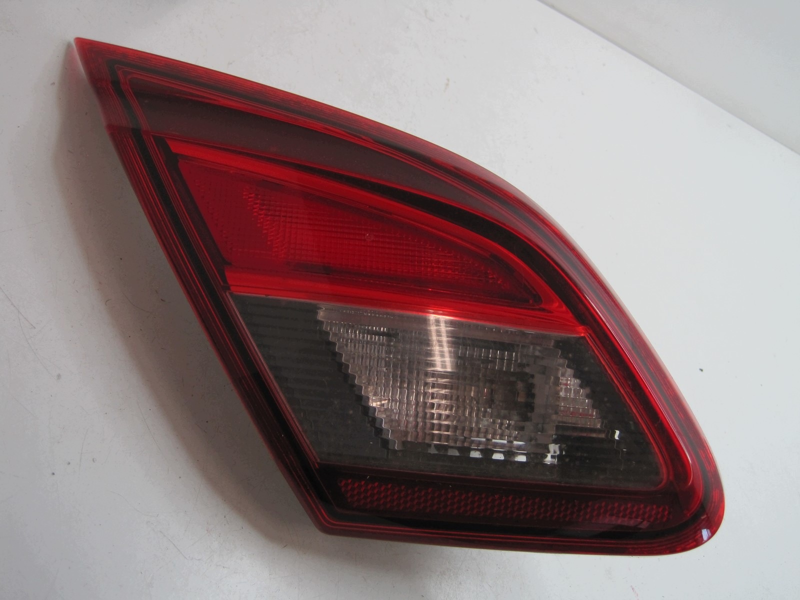 Lanterna Traseira Esquerda Opel Corsa E Usada image 2
