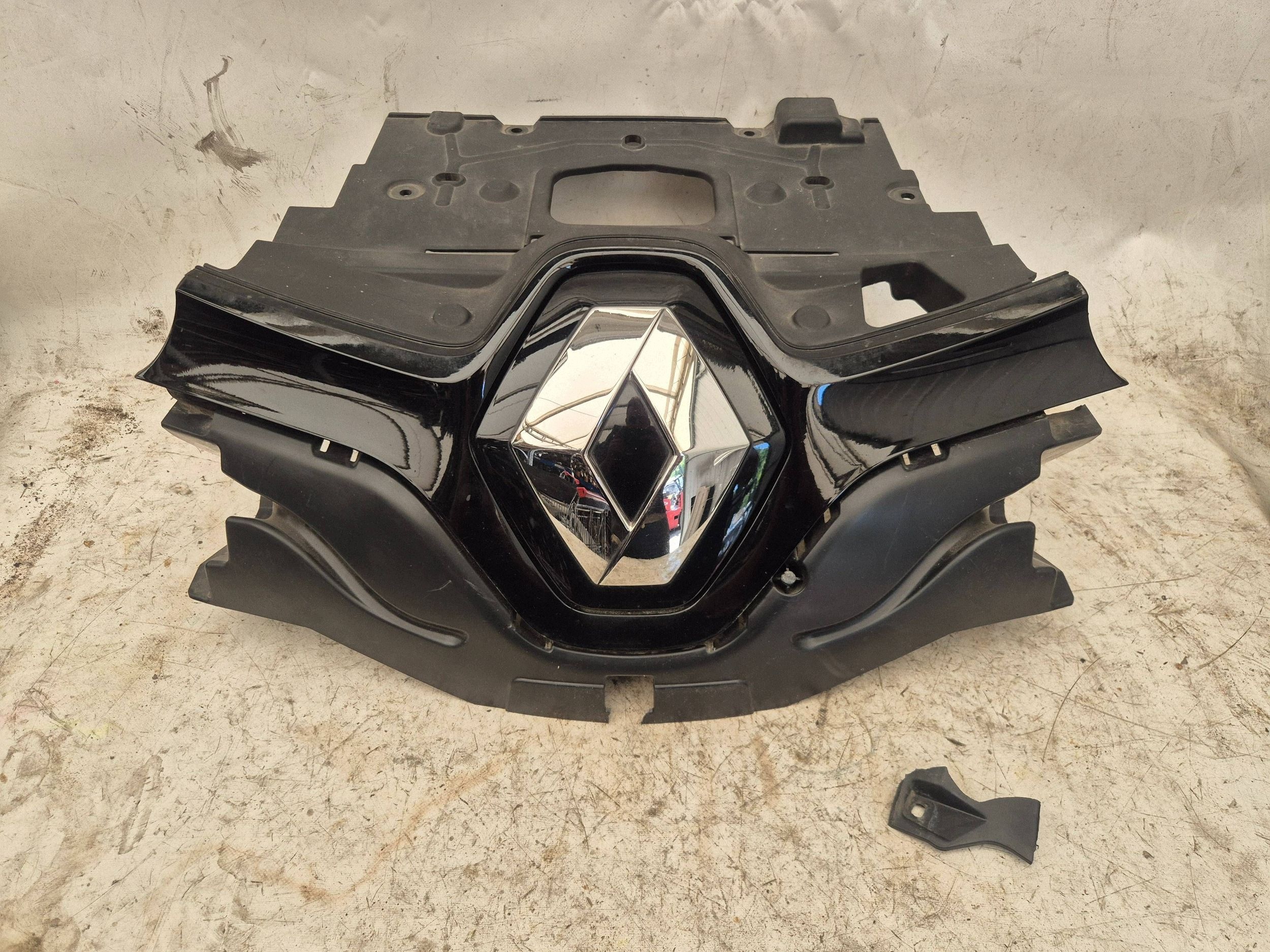Grill till Renault Zoe – OEM 1154304X image 2