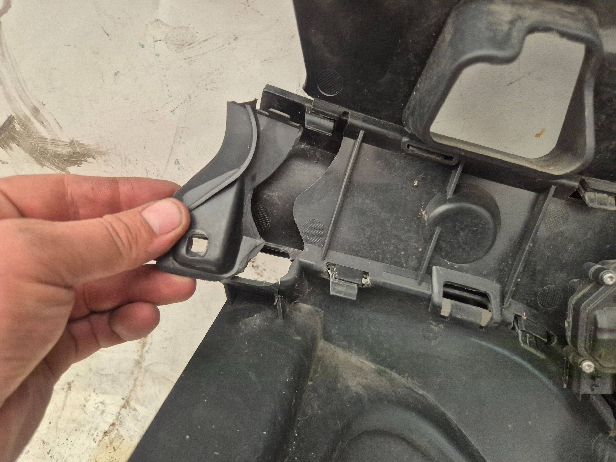Grill till Renault Zoe – OEM 1154304X image 5