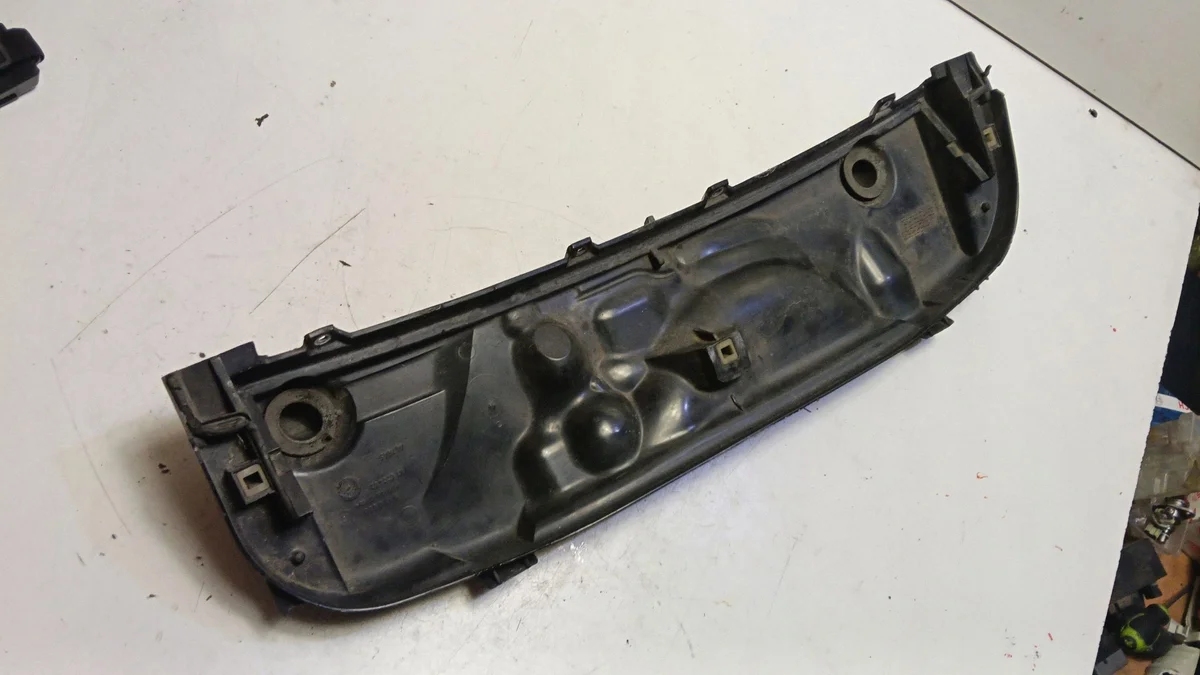 Cadre filtre habitacle BMW 3 E46 8370066 image 3