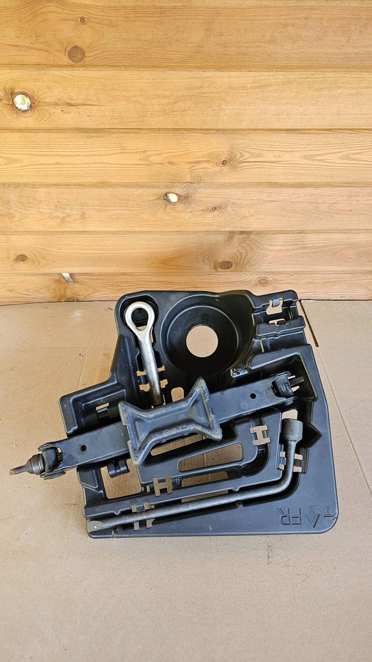 Toyota Prius (XW30) 2012 Tool set