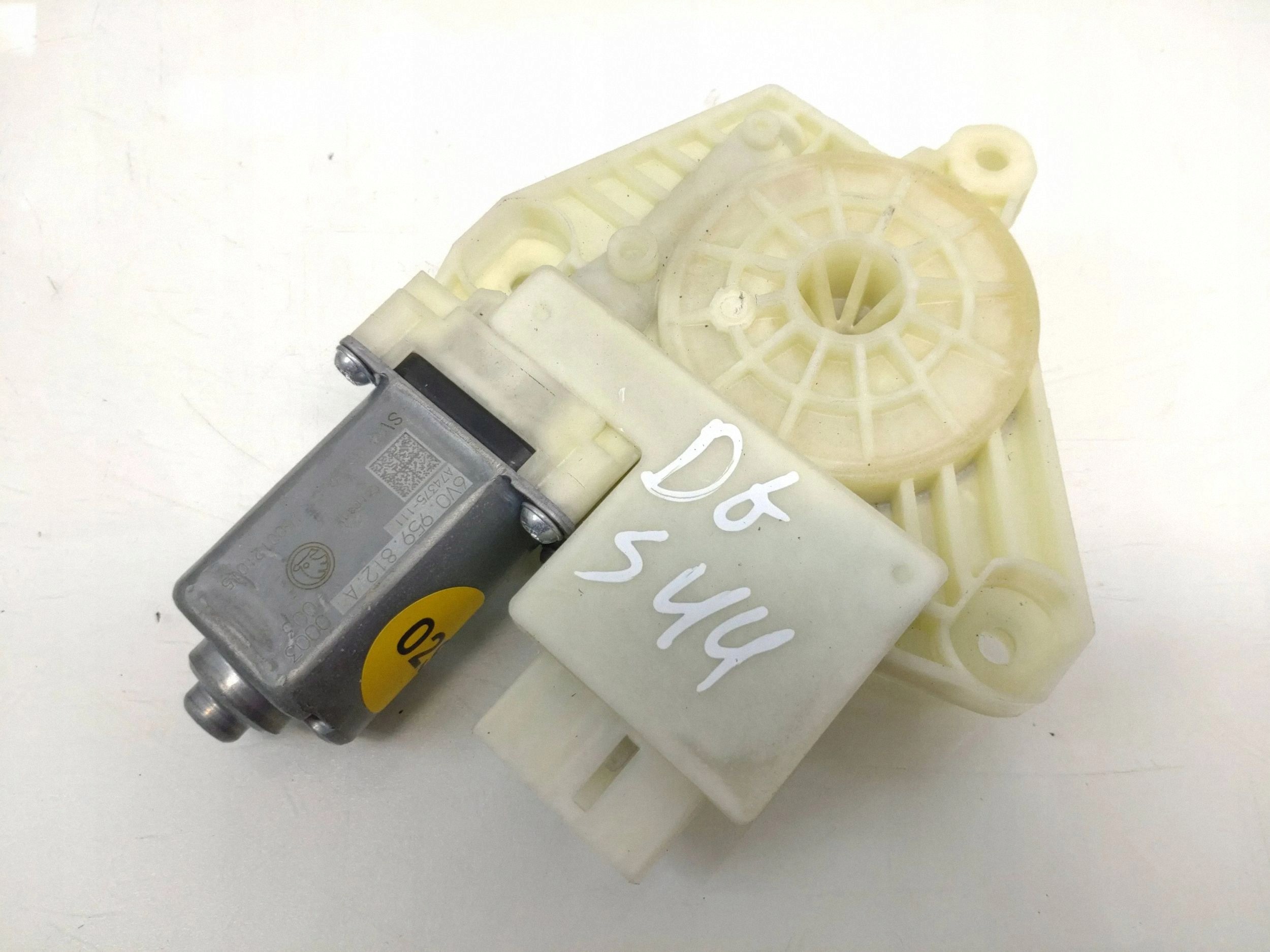 Motor de elevalunas Skoda OE 6V0959812A usado image 2