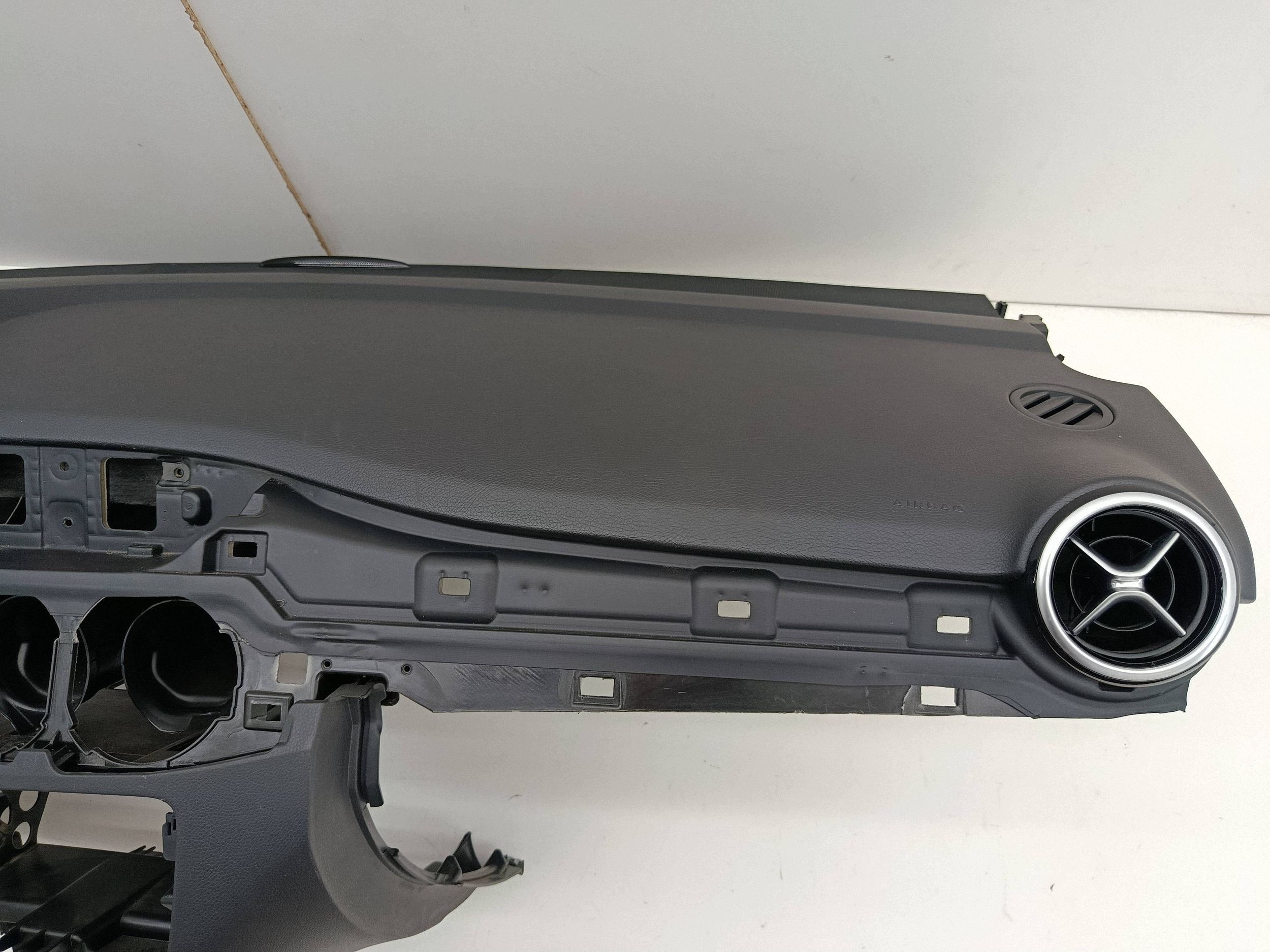 Mercedes W246 Console Tableau de Bord Europe image 6