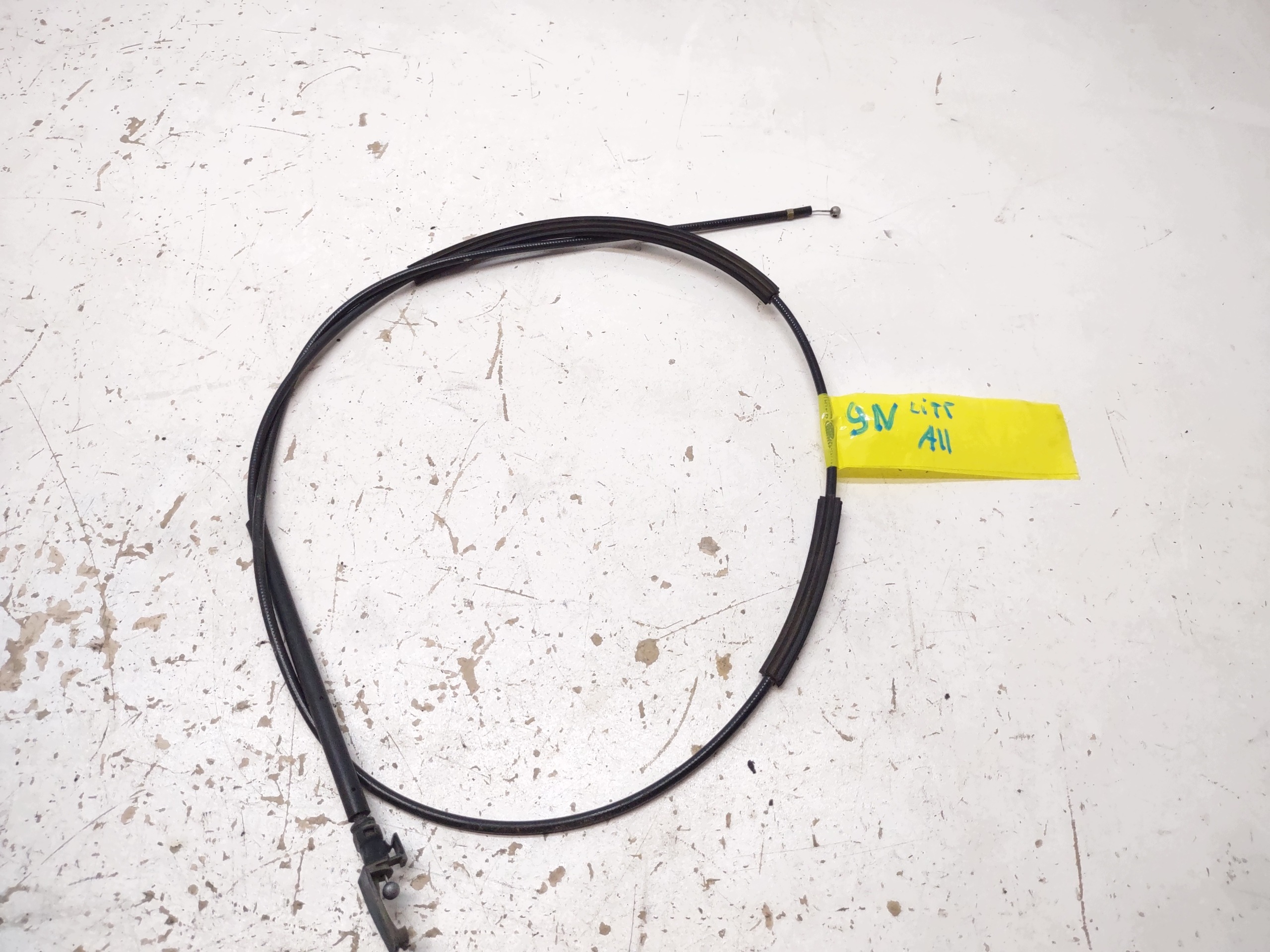 Câble d'ouverture capot VW Polo 9N 6Q1823531F image 2