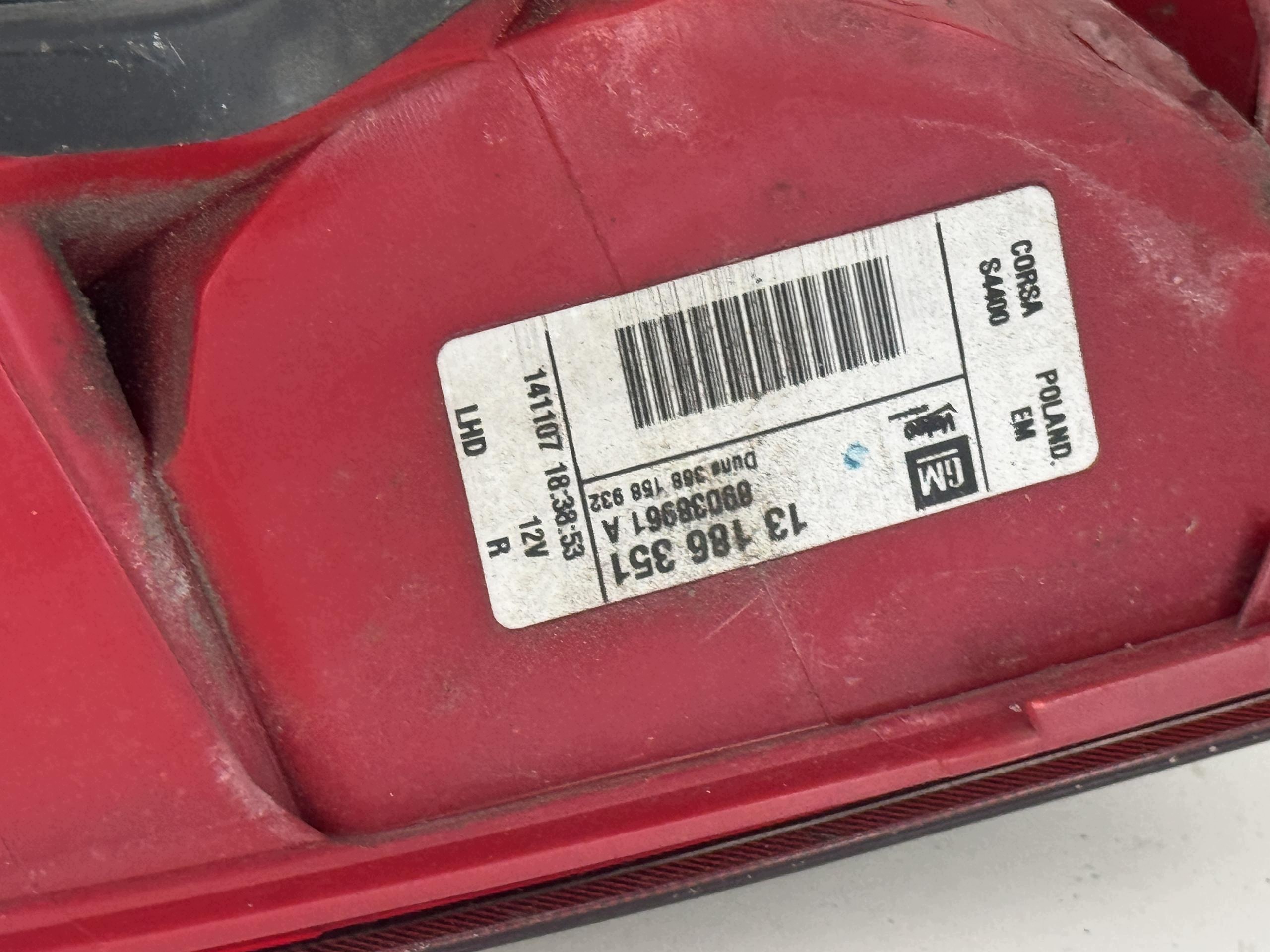 Baklykta höger Opel Corsa D 13186351 image 4
