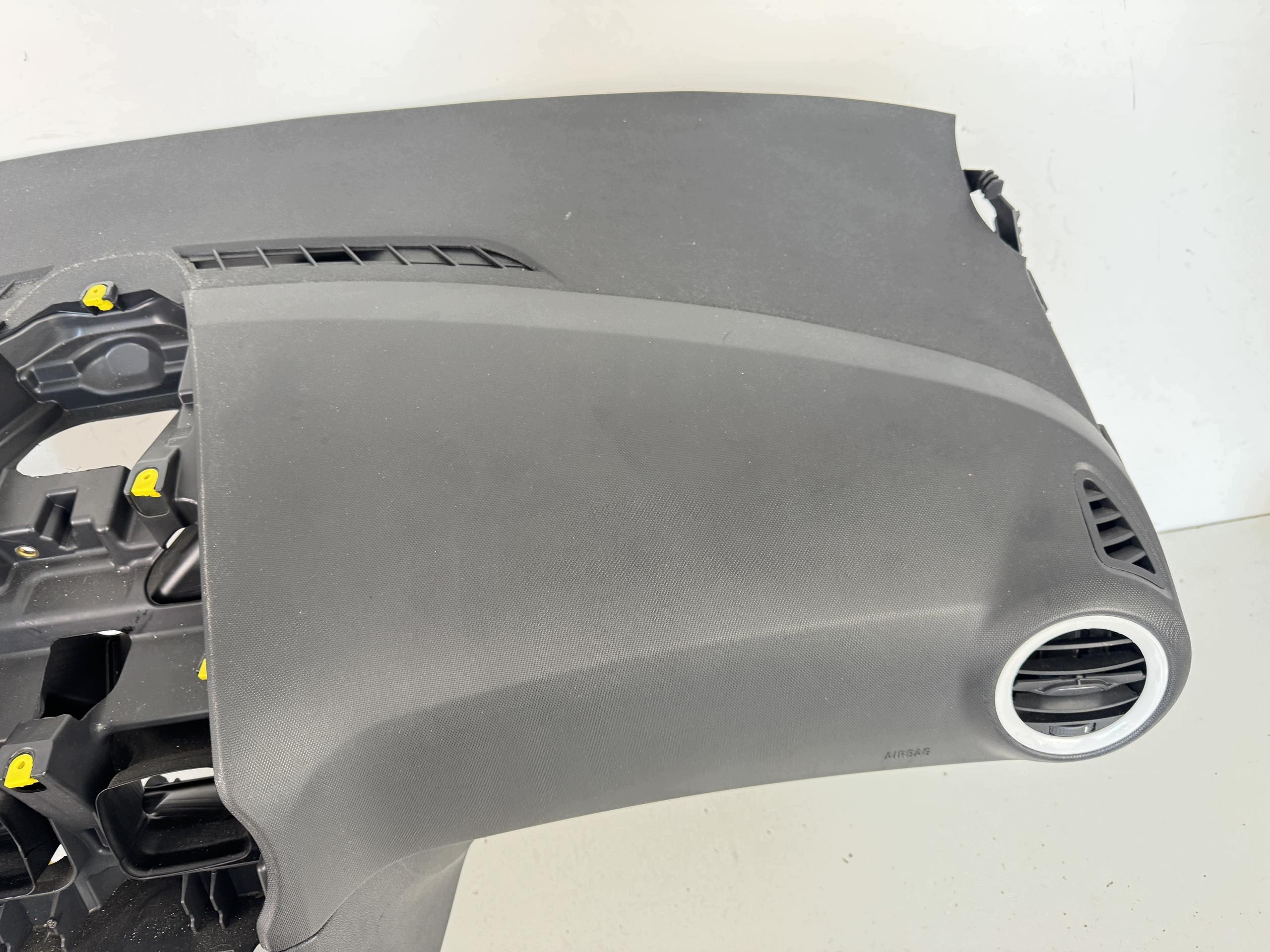 Opel Corsa D Armaturenbrett Airbag Europa 13184102 image 3