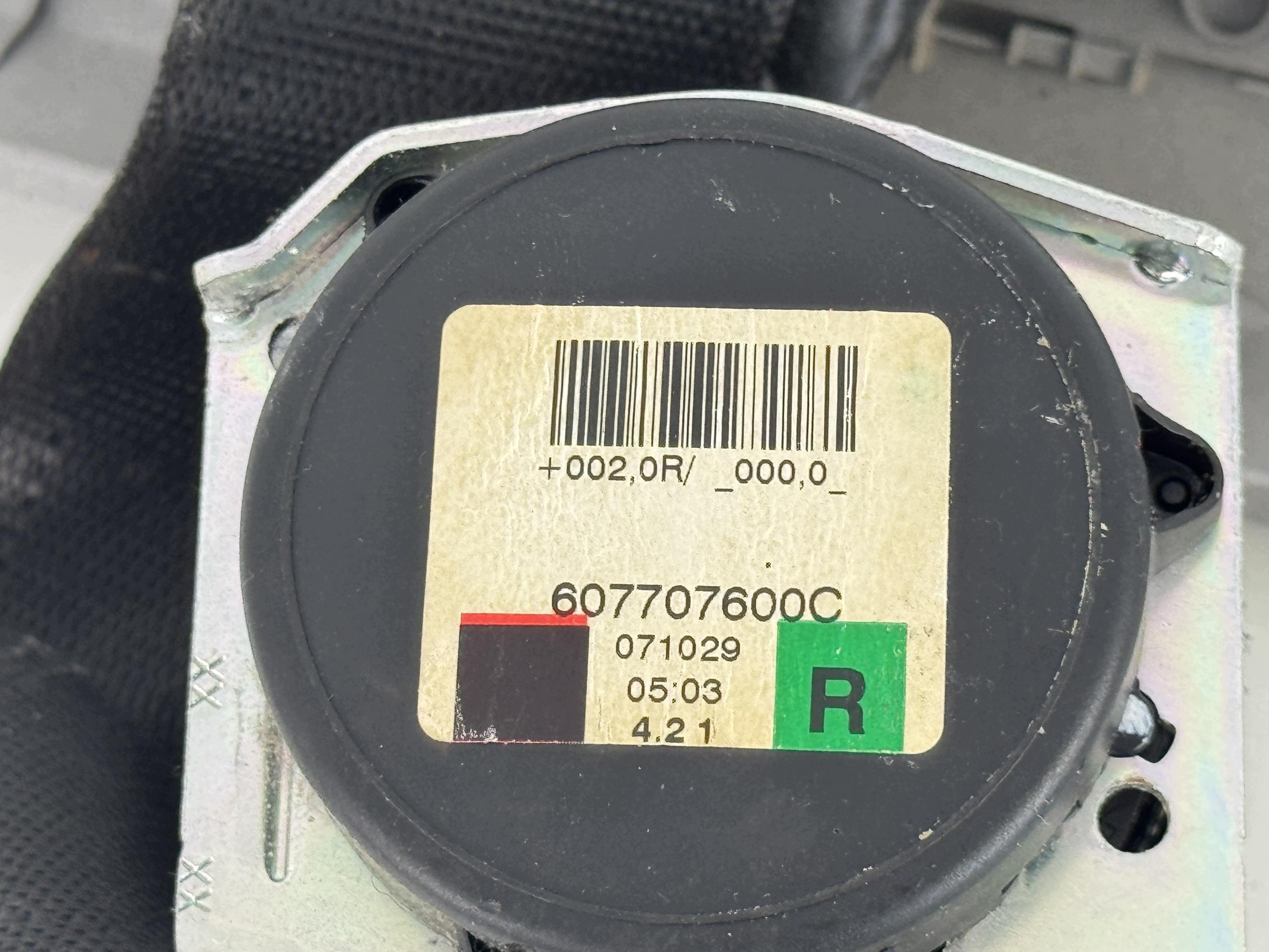 Opel Corsa D 3D Kiristin oikea etuosa