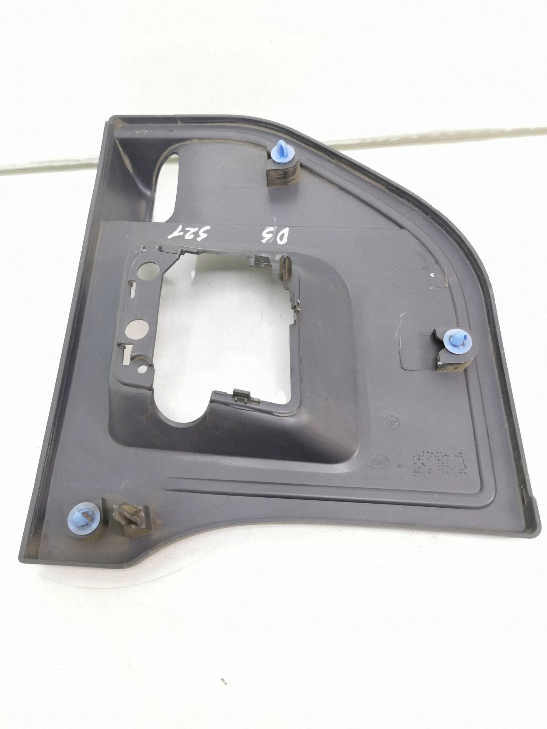 2013 Peugeot Expert Dörrlisthållare image 4