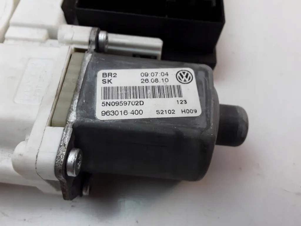 Ikkunannostin oikea etu VW Tiguan 5N0959702D