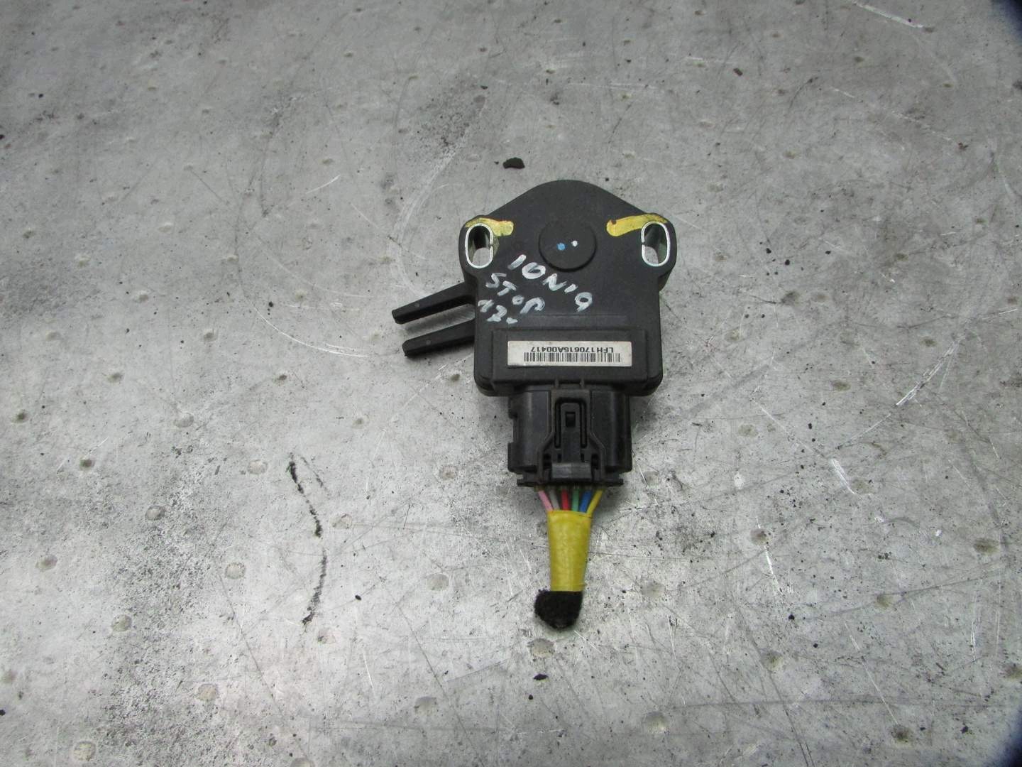 HYUNDAI IONIQ 17R rempedaalsensor gebruikt image 3