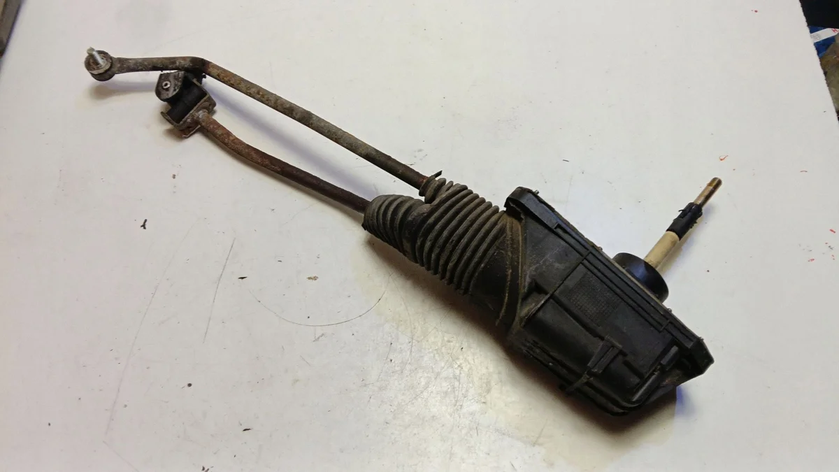 Levier de vitesse VW Passat B5 8D0711025AC image 4