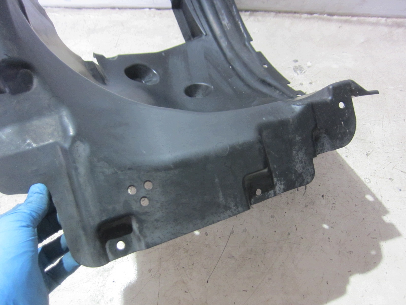 BMW X3 G01 vasen etulokasuoja 51717394815 image 3