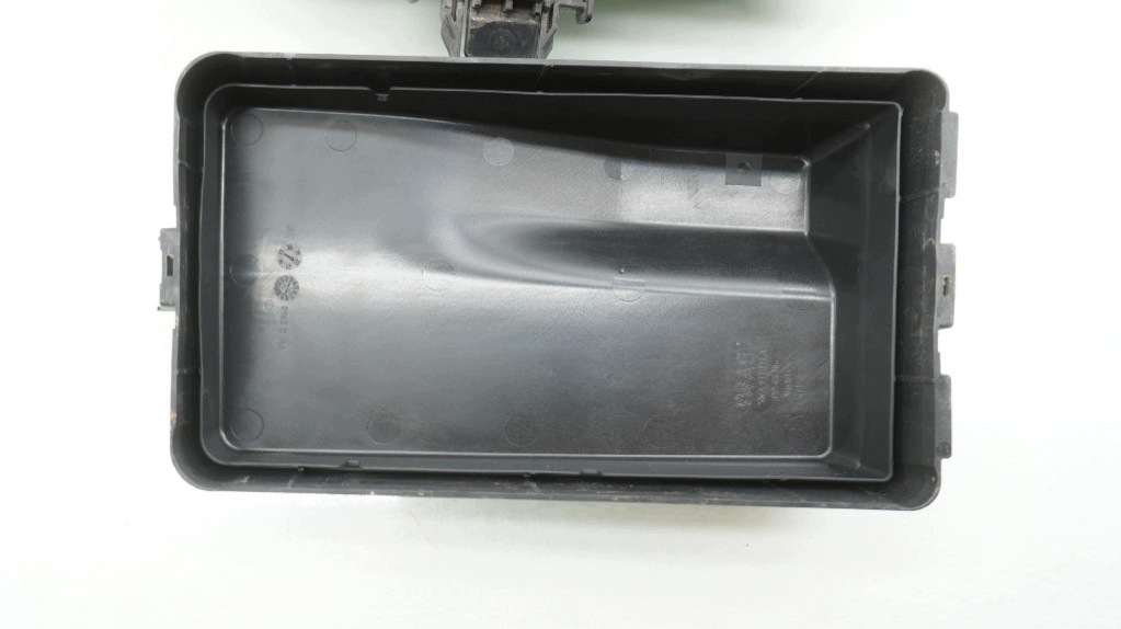 Sulakekotelo VW Golf VIII 5WA937125B image 7