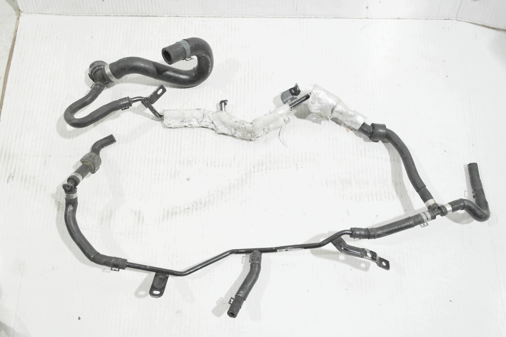 Water Hose 5Q0121064AG for VW Audi