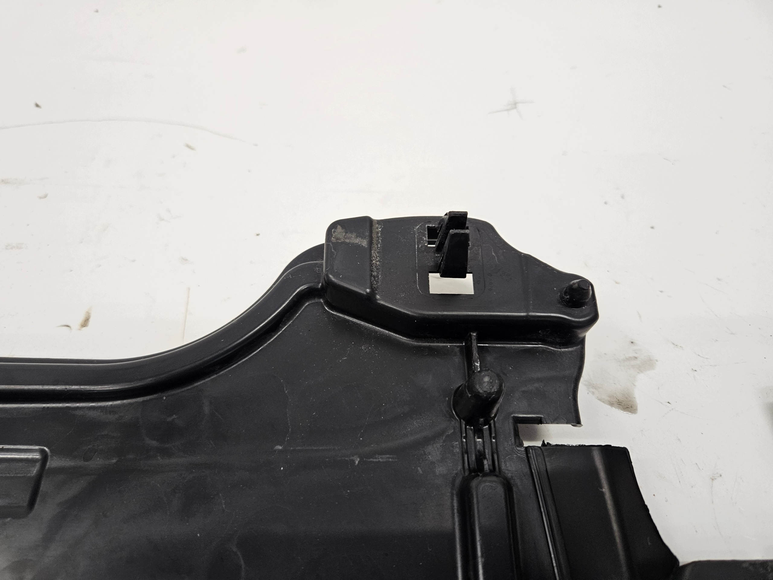 Luftstyrning höger Citroen C3 III 9812346180 image 3