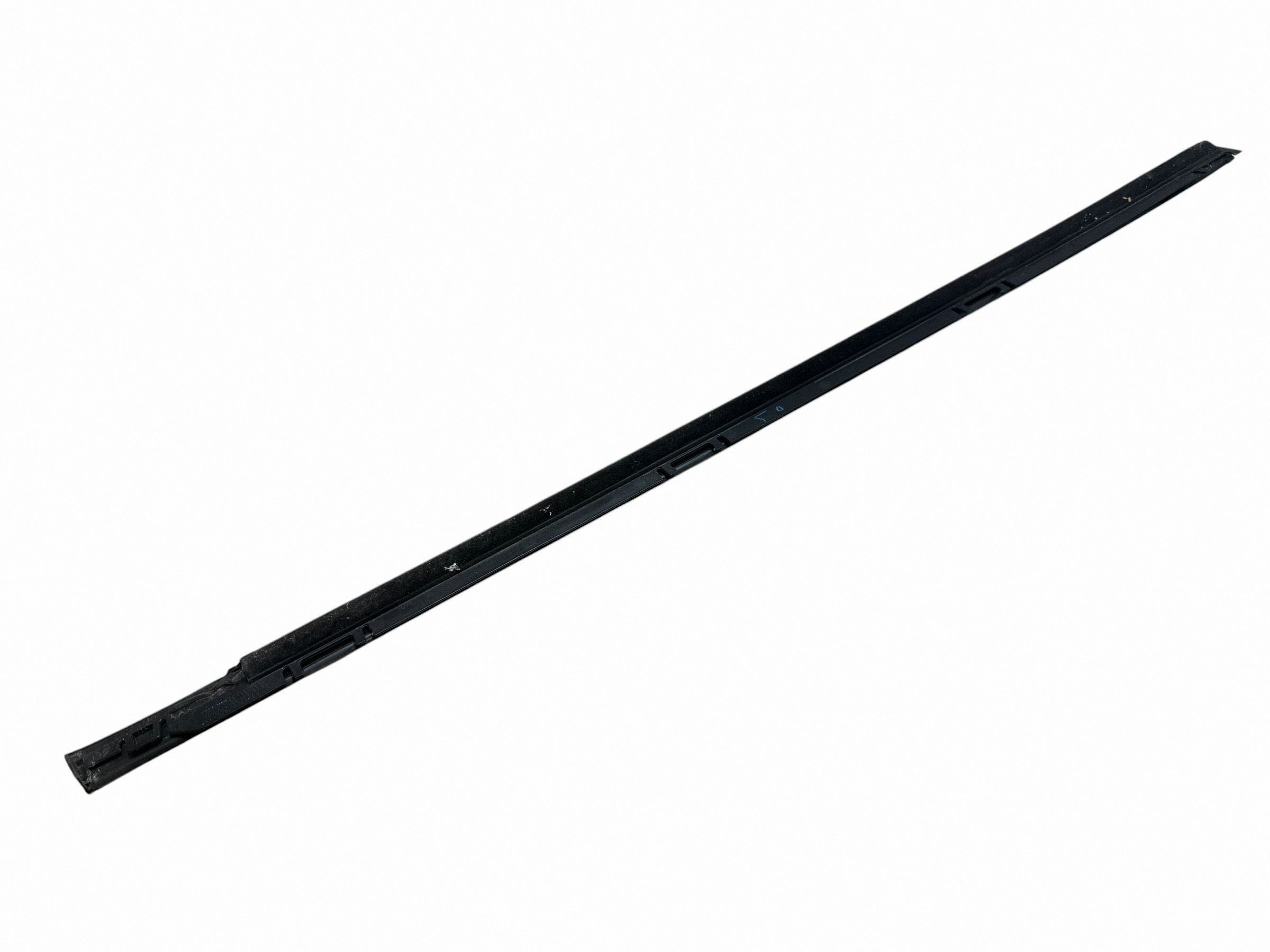 Citroen C4 III e-C4 2022 dörrlislist image 7