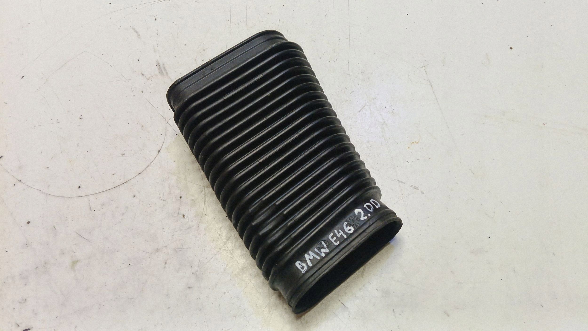 Luftansaugschlauch BMW E46 320d 136 PS OEM 13712247406 image 2