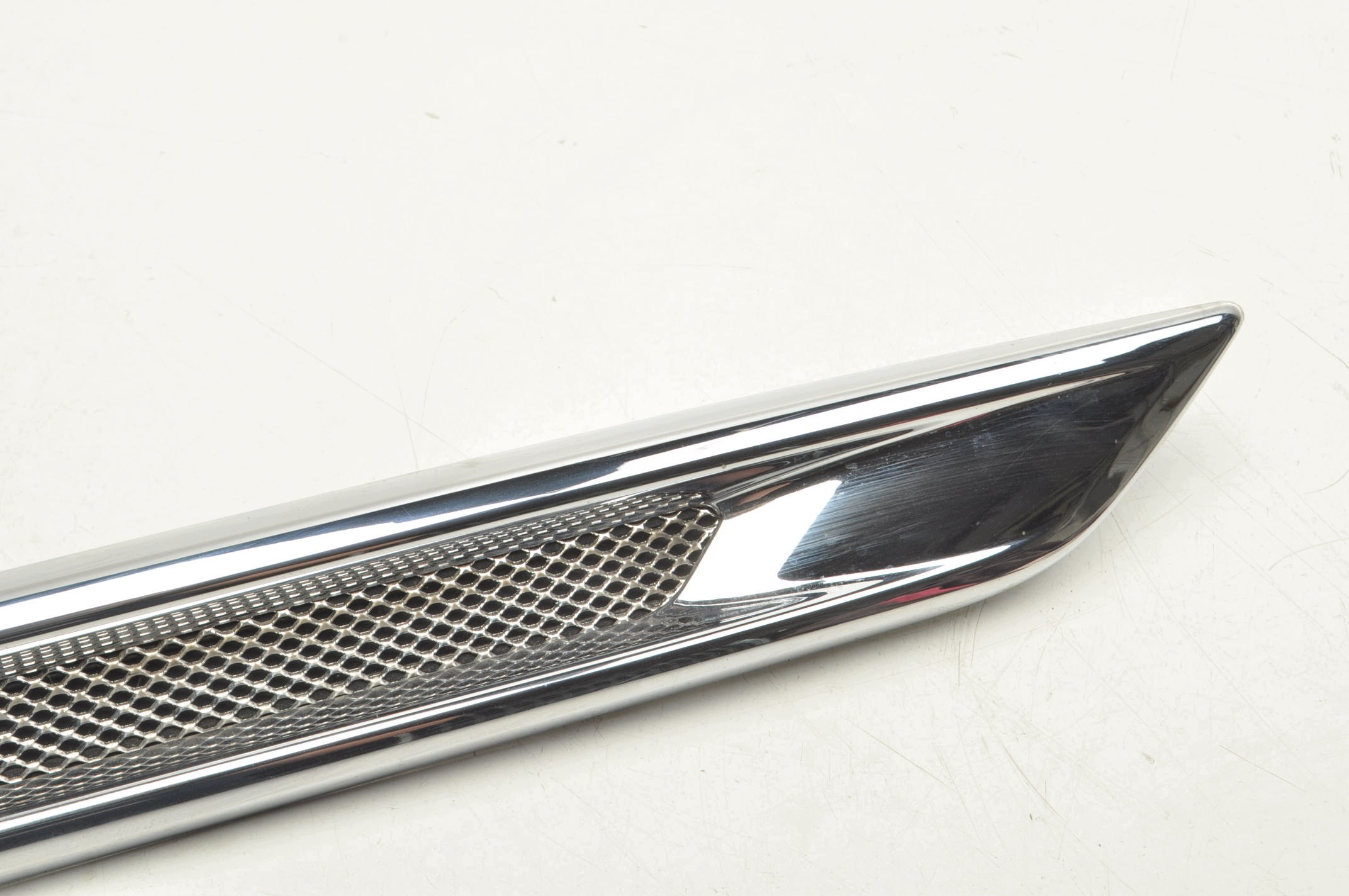 Jaguar XJ X351 Kotflügelverkleidung rechts AW93-280B10-AE image 7