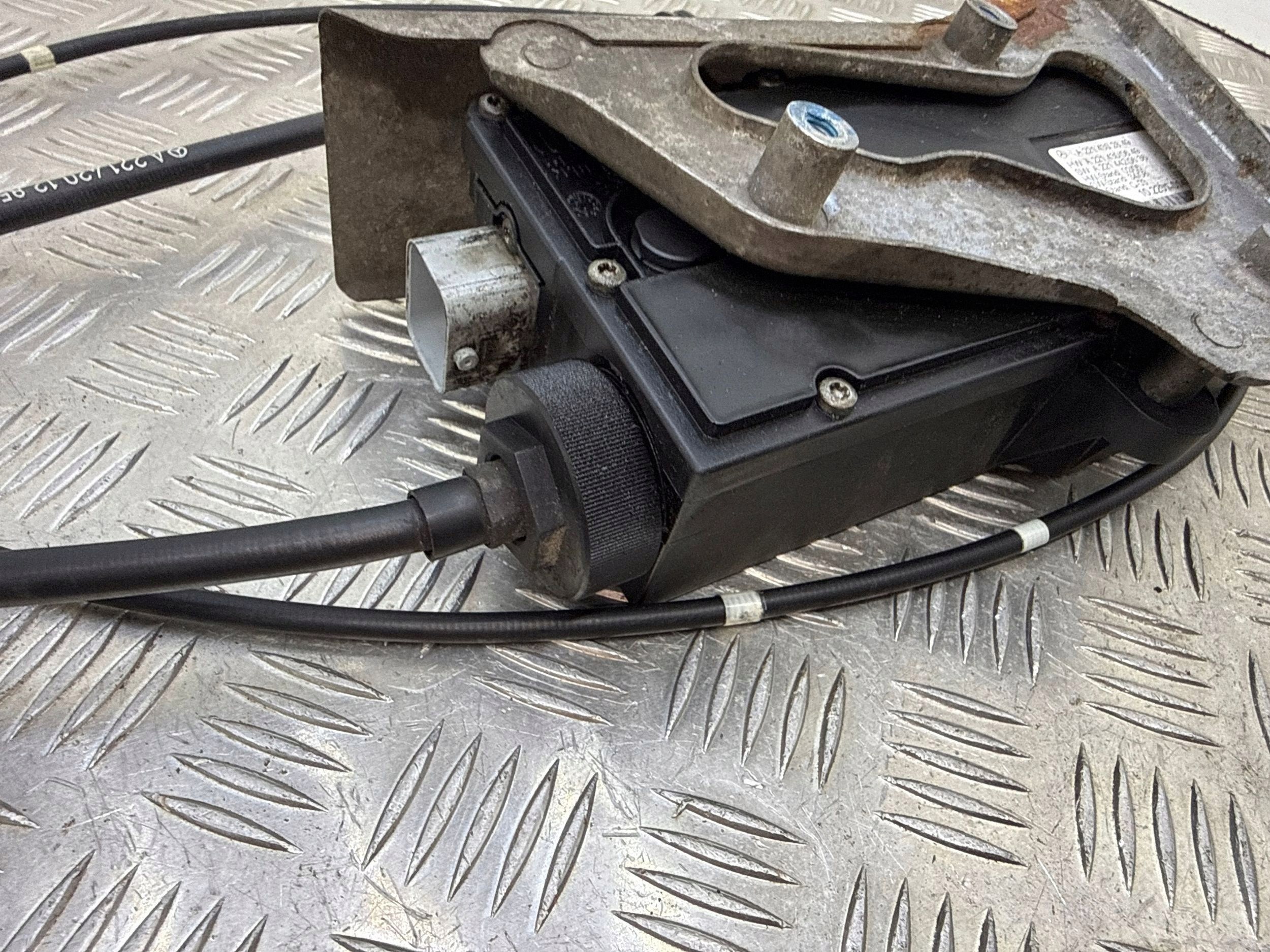 Handbremsmotor Mercedes S W221 A2214302849 image 7