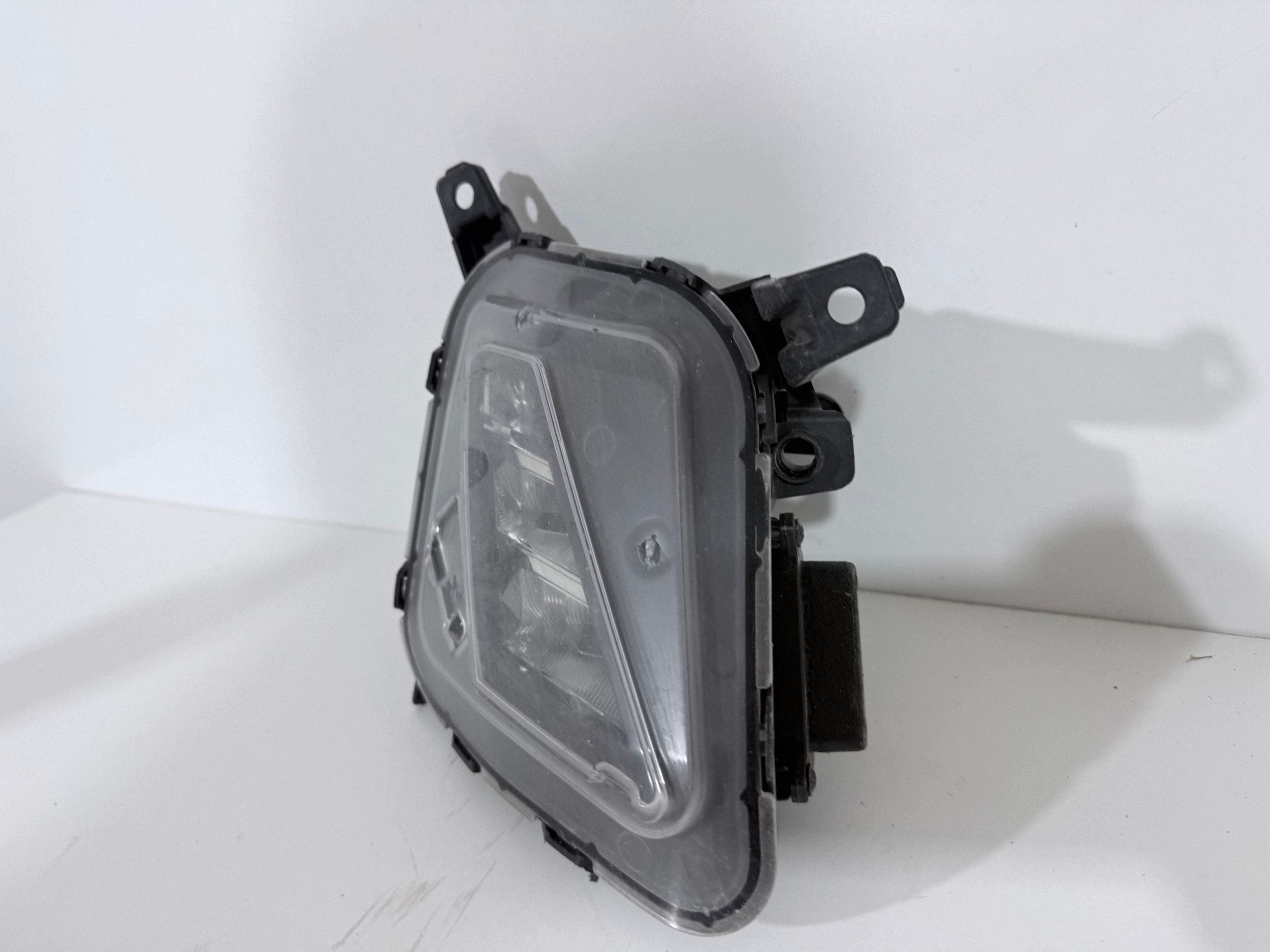 Farol DRL Dianteiro Esquerdo KIA Sportage 92201R2100 image 3