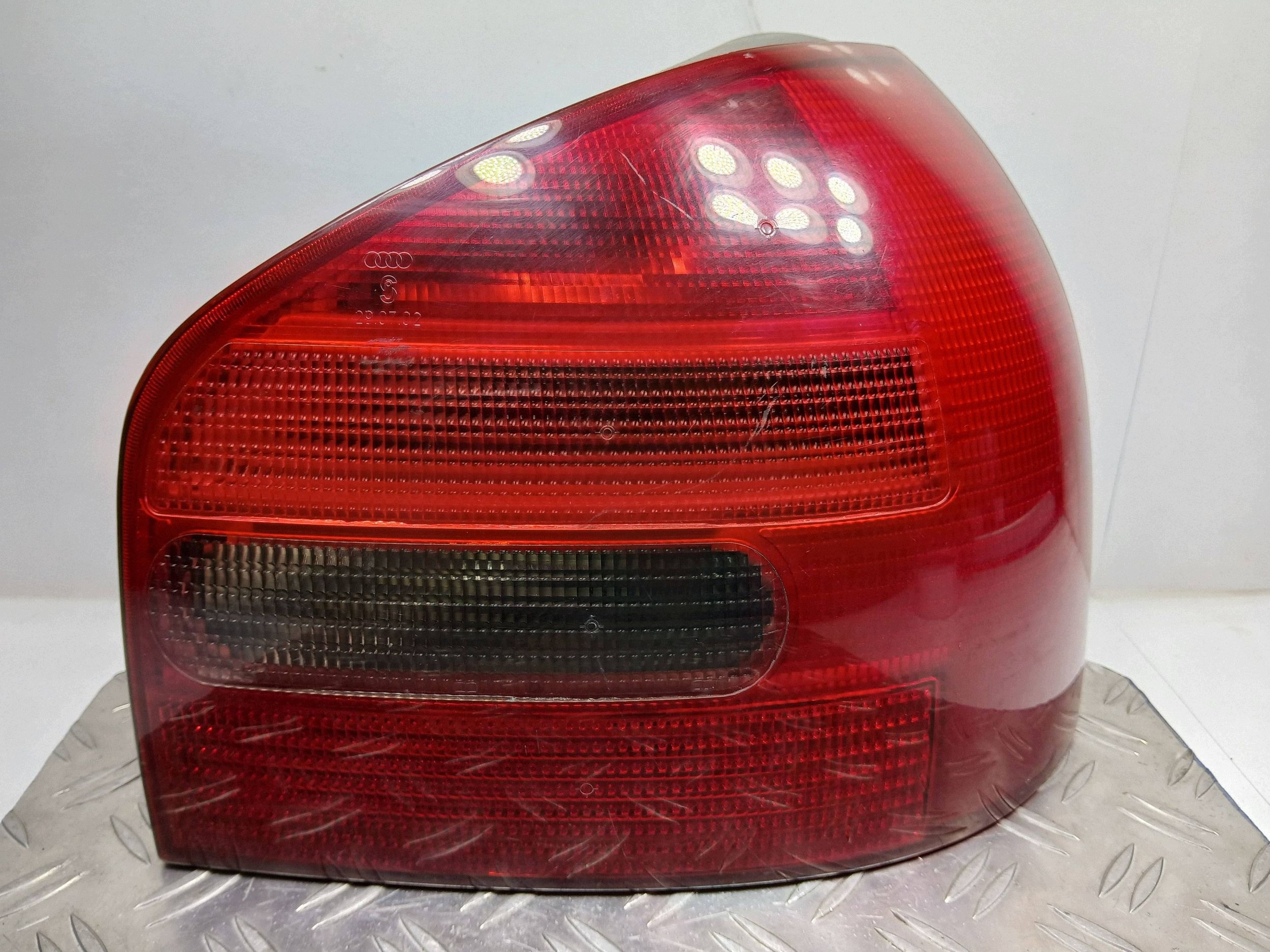 Baklampa höger bak Audi A3 8L 159300KAS image 2