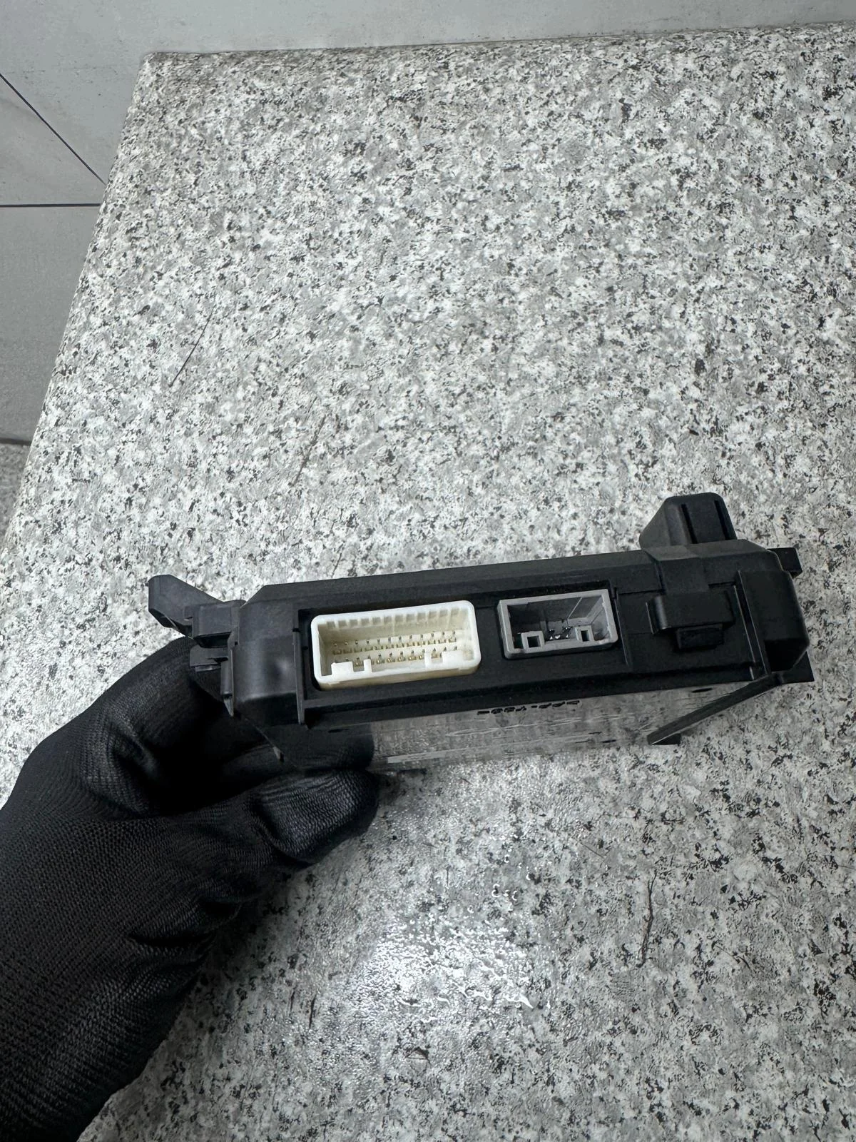 Module Confort Mazda CX-30 D41S-675Z0 image 3