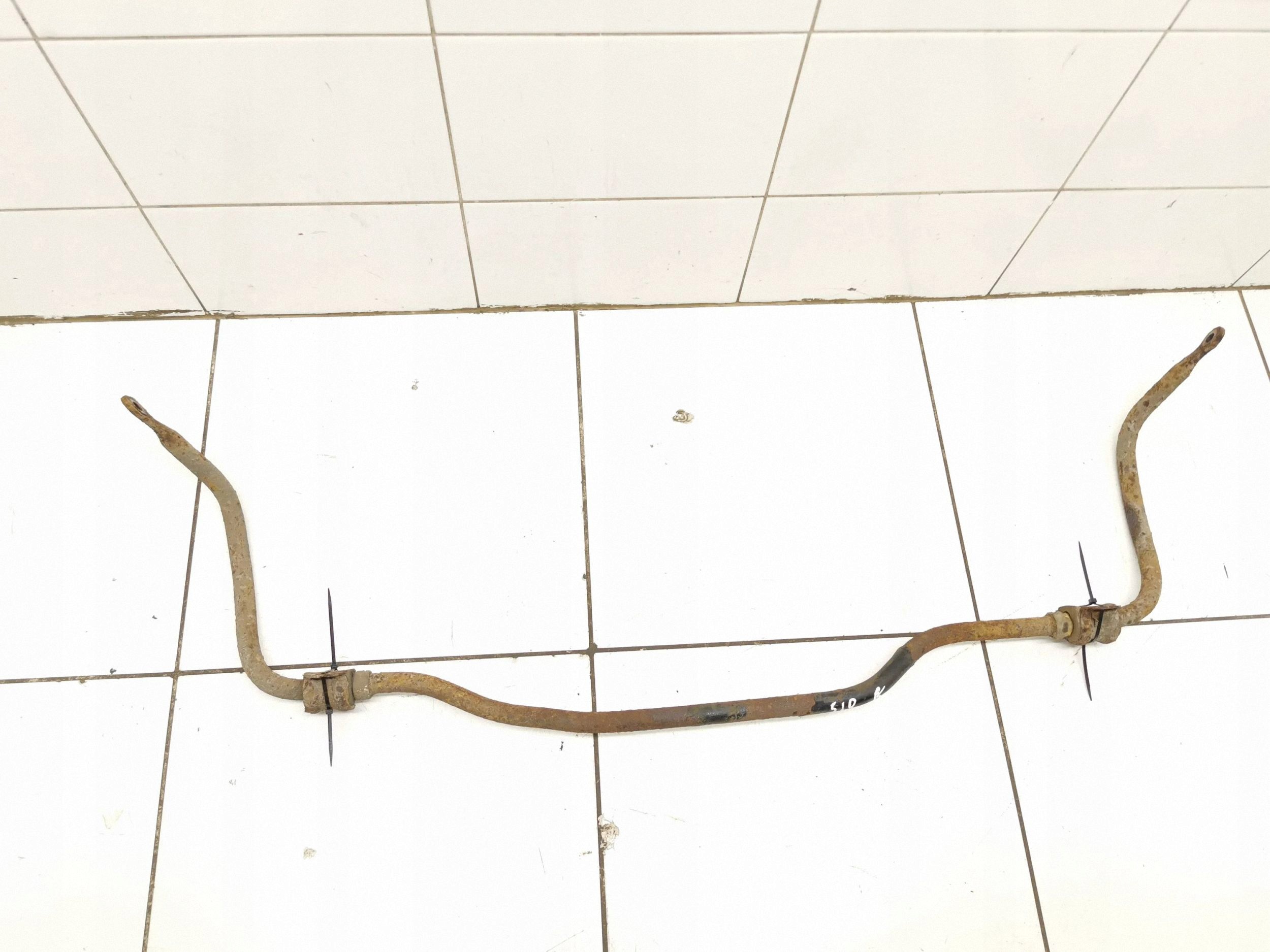 Stabilisateur arrière Toyota Avensis T250 (FRC91435)
