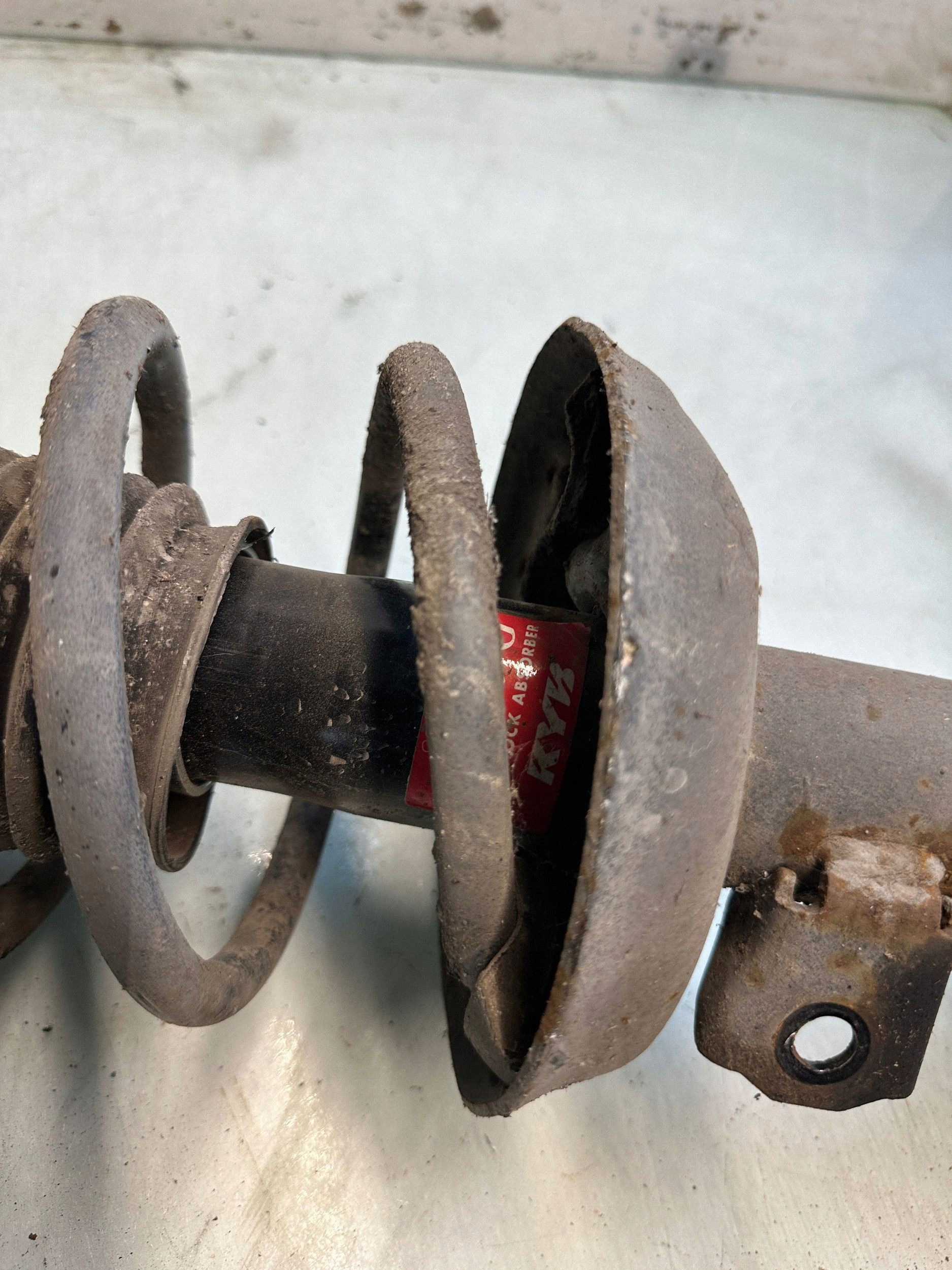 Opel Astra J Voorste Schokdemper 231 image 3
