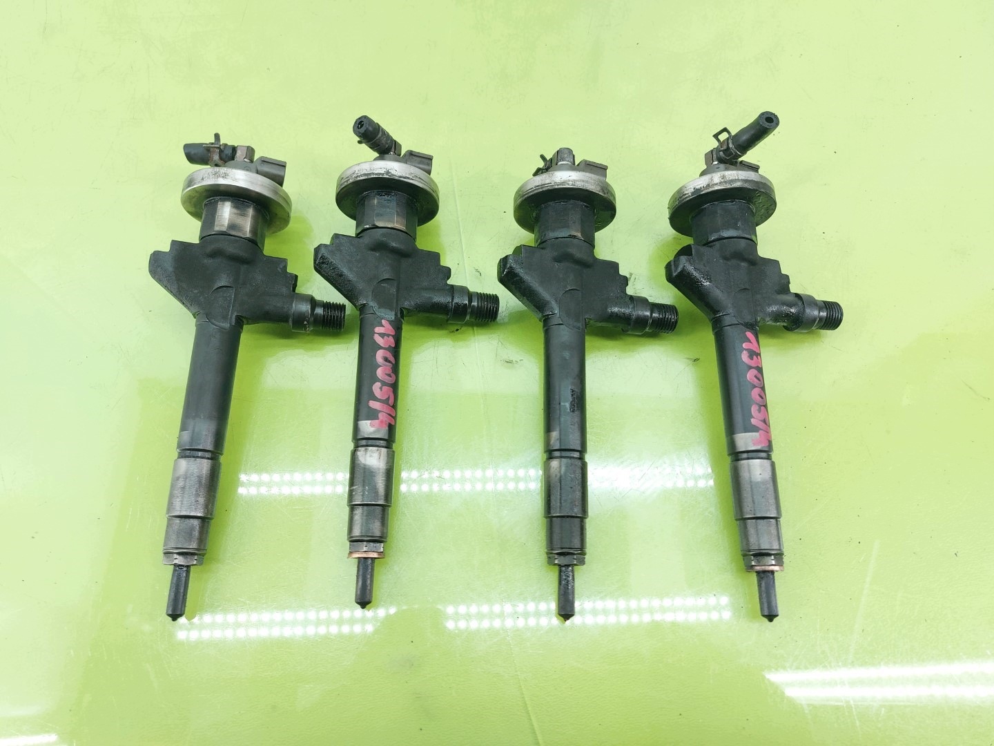 Injecteurs Mazda 6 I 2.0 CITD 13550A image 3