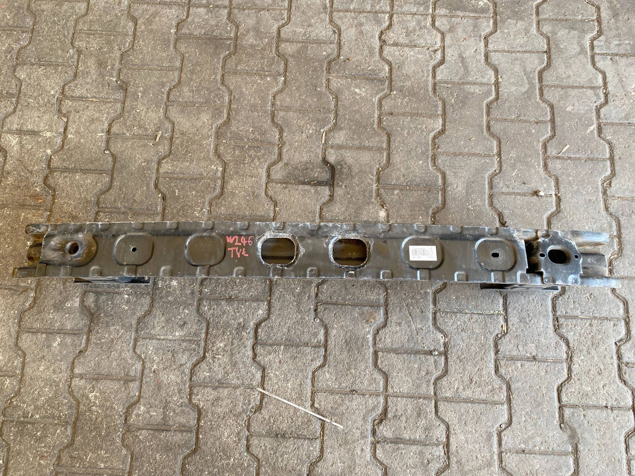 Mercedes B-Klasse W246 Heckstoßstangenverstärkung A24661002 image 2